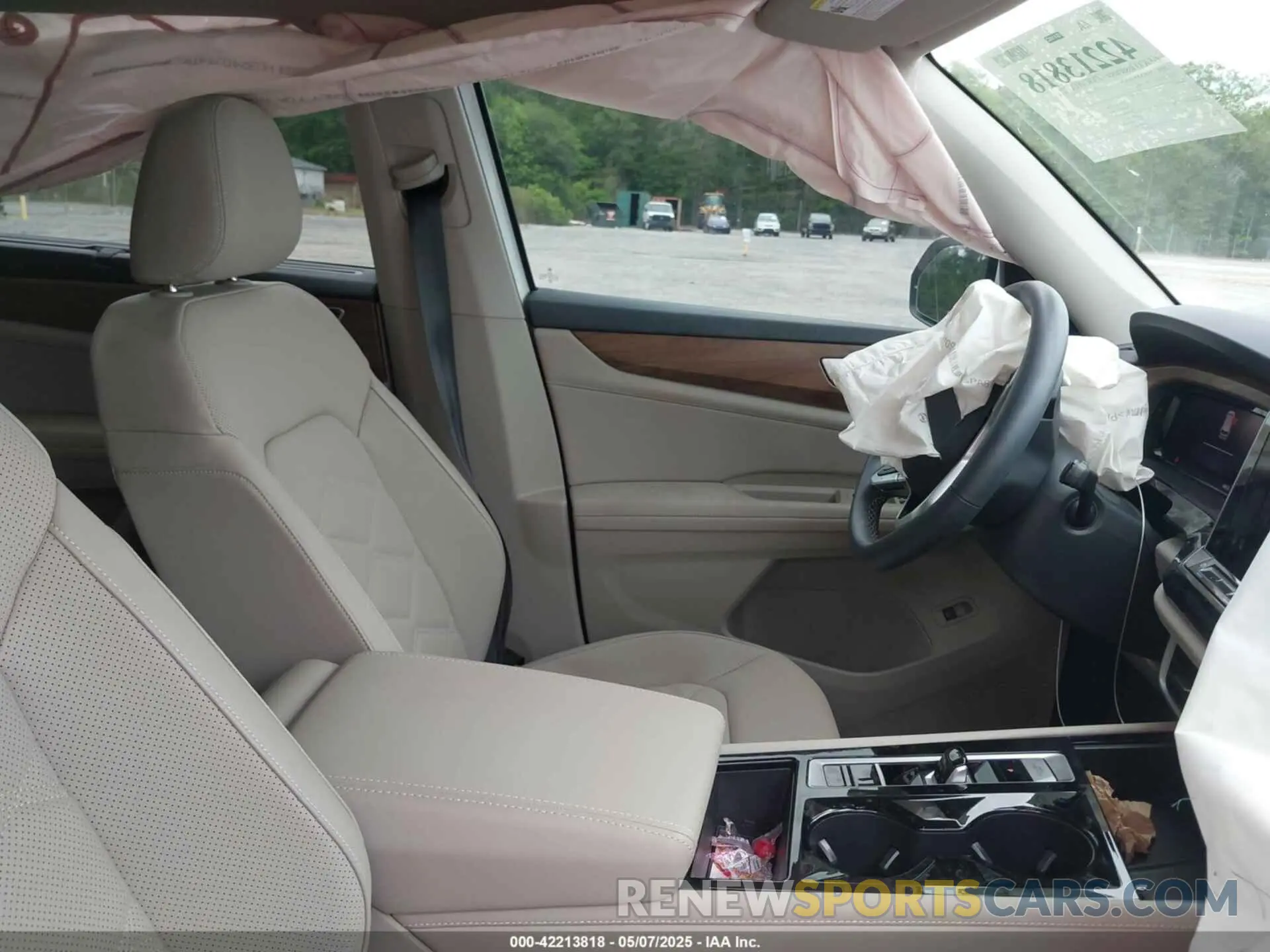 5 fotografías del automóvil dañado 1V2JR2CA3RC614867 VOLKSWAGEN ATLAS 2024
