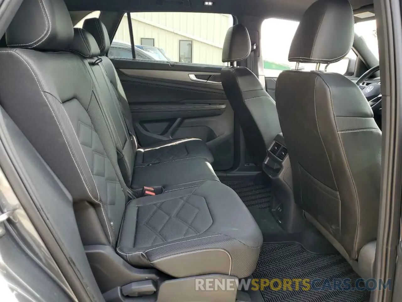 12 fotografías del automóvil dañado 1V2KE2CA1RC255860 VOLKSWAGEN ATLAS 2024