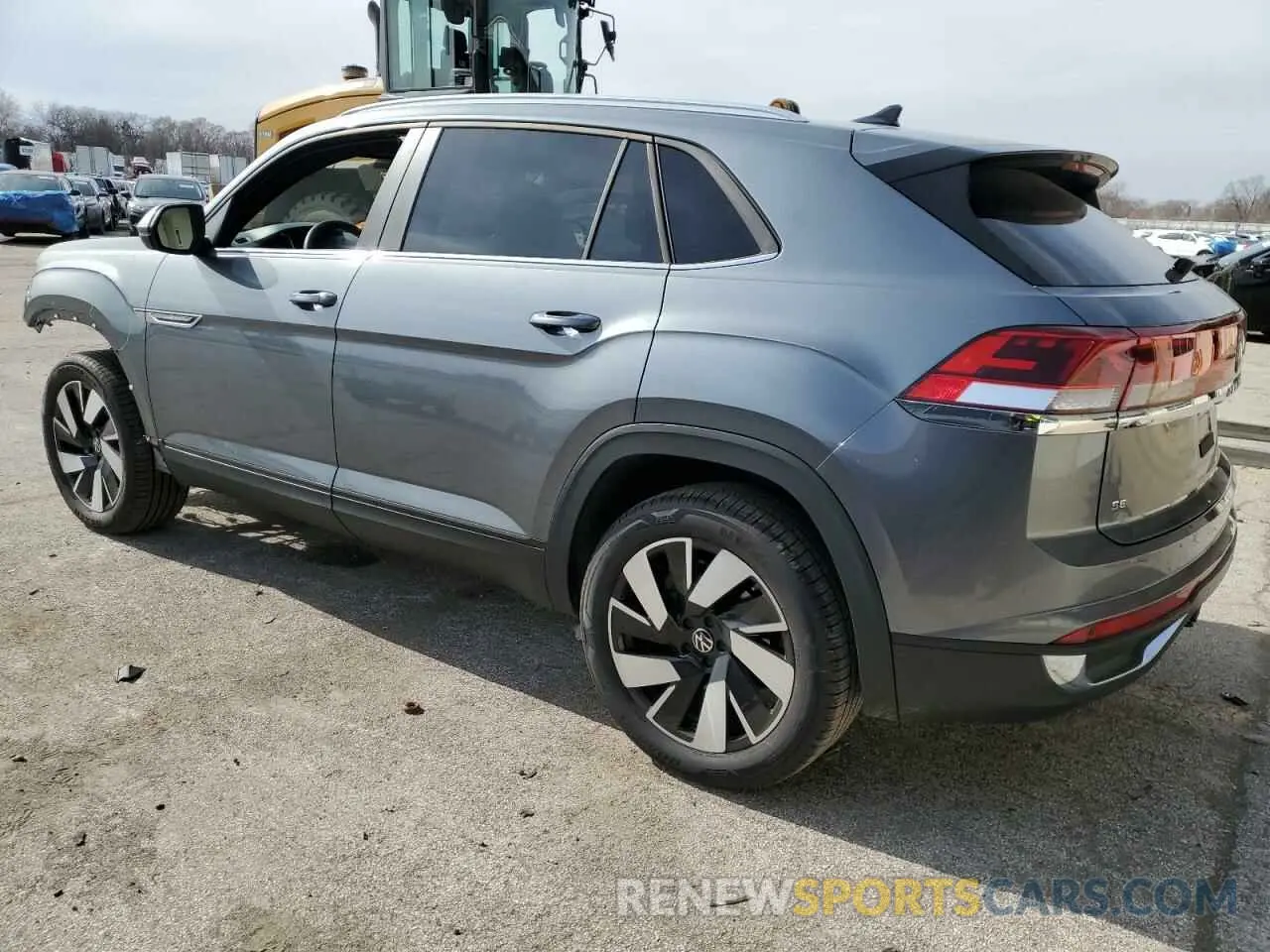2 fotografías del automóvil dañado 1V2KE2CA1RC255860 VOLKSWAGEN ATLAS 2024