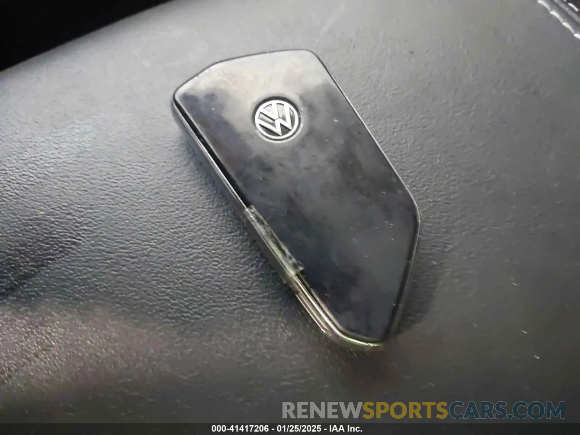 11 fotografías del automóvil dañado 1V2KR2CA2RC504915 VOLKSWAGEN ATLAS 2024