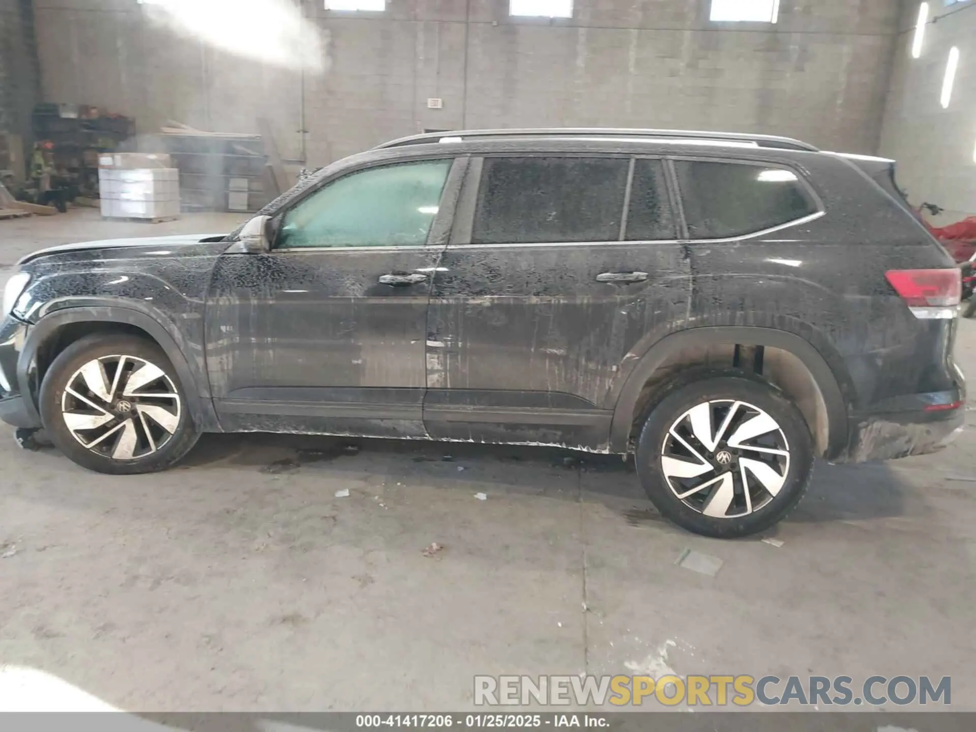 14 fotografías del automóvil dañado 1V2KR2CA2RC504915 VOLKSWAGEN ATLAS 2024