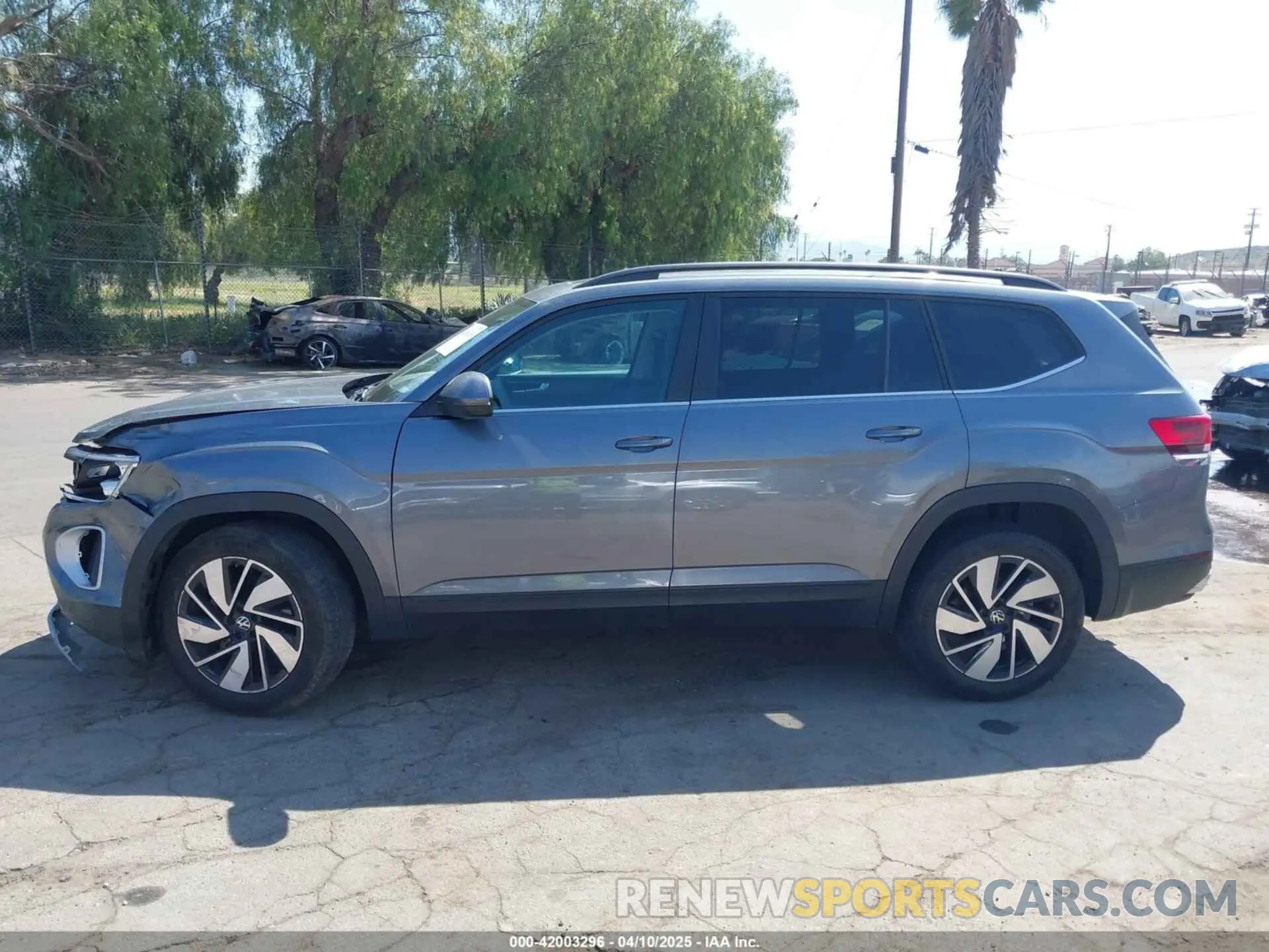 14 fotografías del automóvil dañado 1V2KR2CAXRC502457 VOLKSWAGEN ATLAS 2024