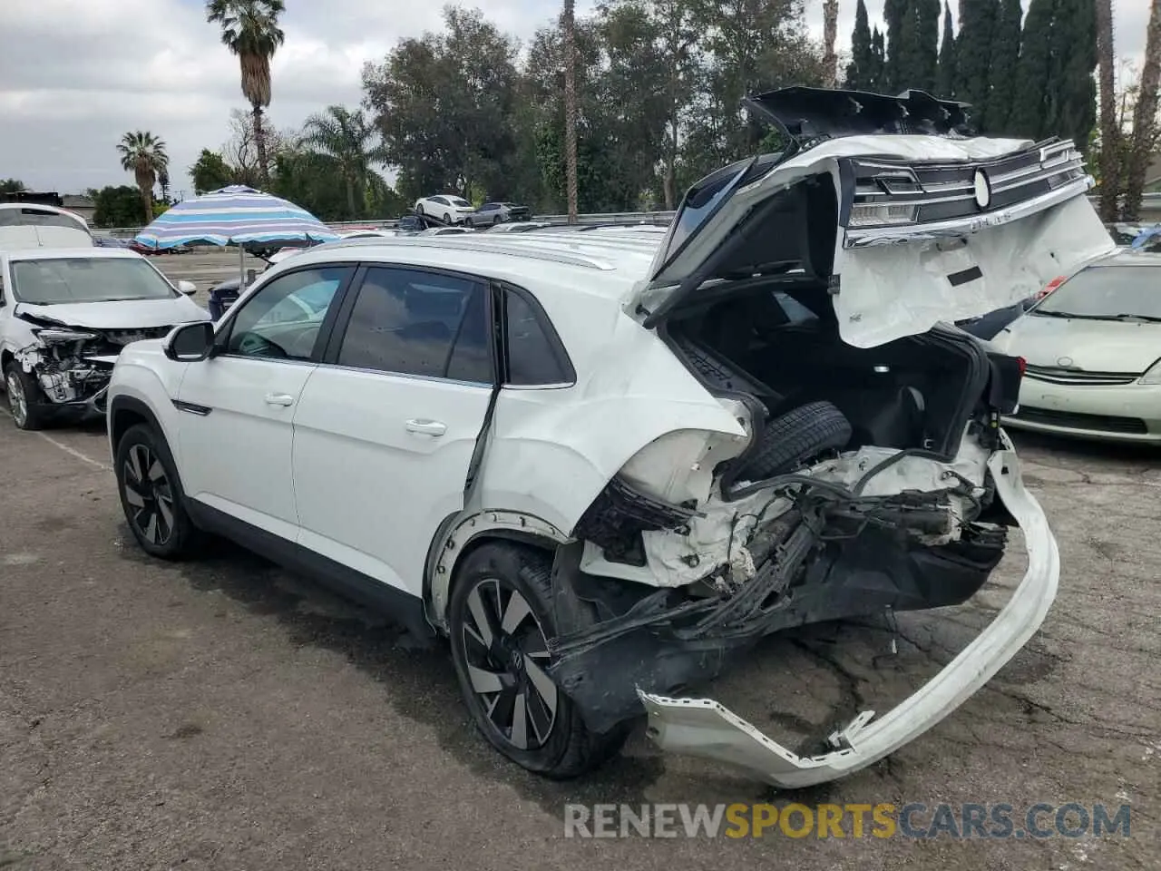 2 fotografías del automóvil dañado 1V2WE2CA4RC219534 VOLKSWAGEN ATLAS 2024