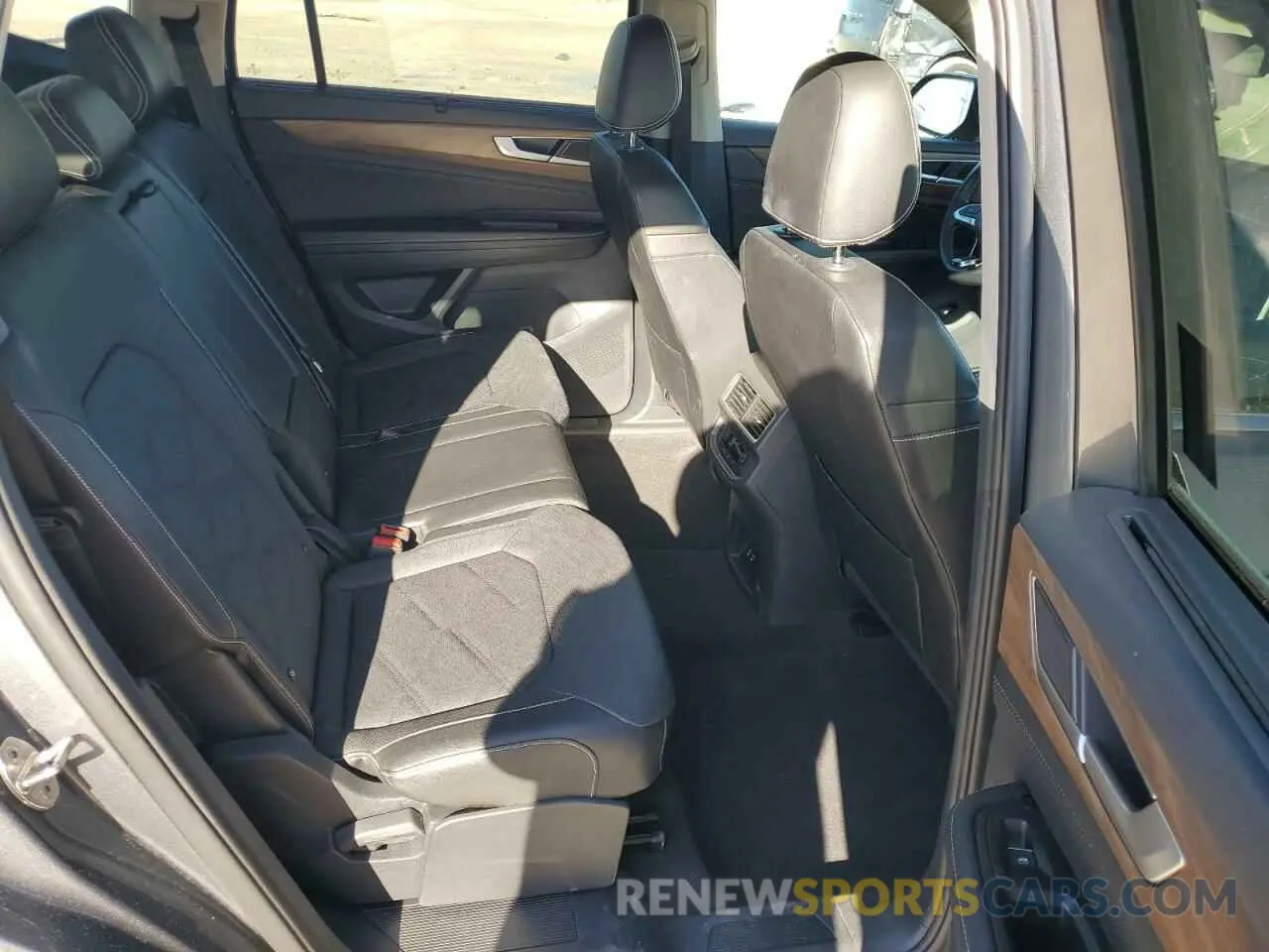 11 fotografías del automóvil dañado 1V2WR2CA1RC527247 VOLKSWAGEN ATLAS 2024