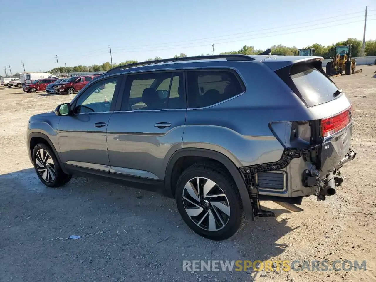 2 fotografías del automóvil dañado 1V2WR2CA1RC527247 VOLKSWAGEN ATLAS 2024