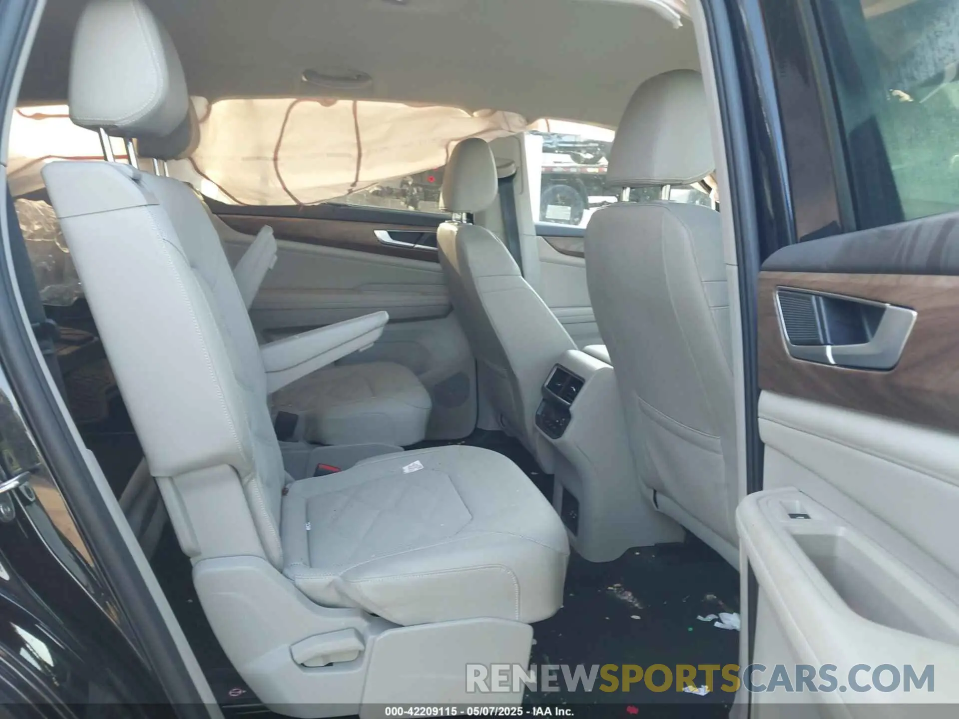 8 fotografías del automóvil dañado 1V2WR2CA3RC538136 VOLKSWAGEN ATLAS 2024