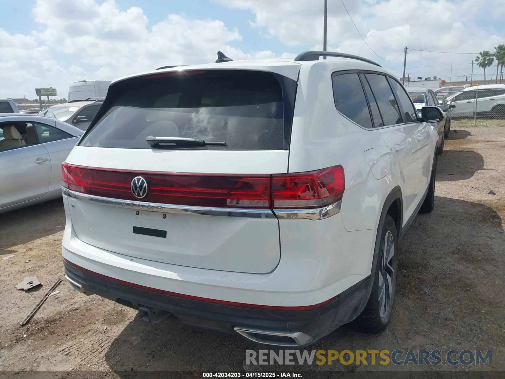 4 fotografías del automóvil dañado 1V2WR2CA5RC530054 VOLKSWAGEN ATLAS 2024