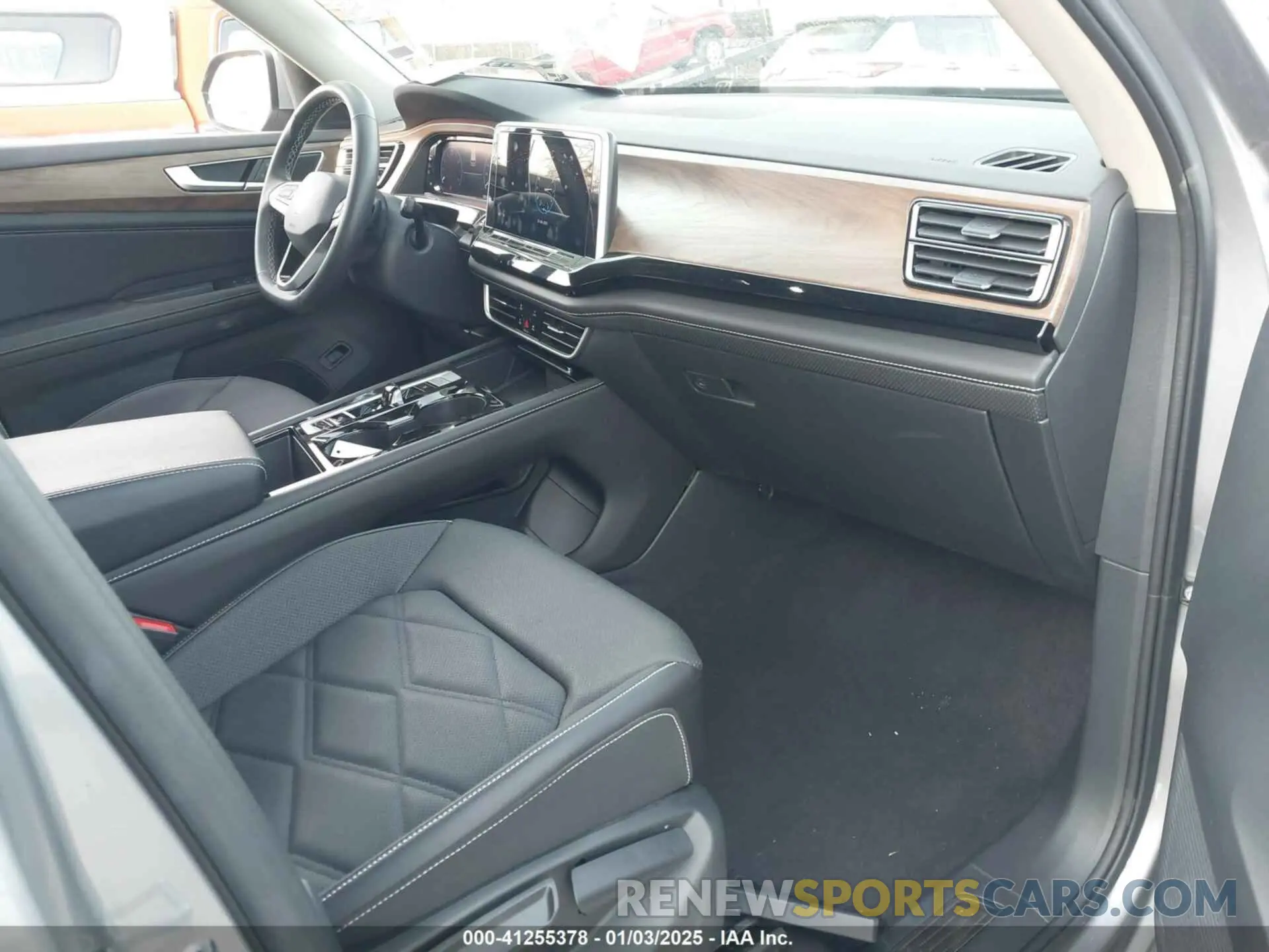 5 fotografías del automóvil dañado 1V2WR2CA6RC566660 VOLKSWAGEN ATLAS 2024