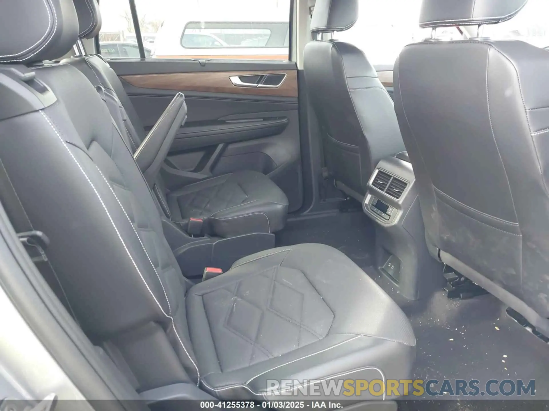 8 fotografías del automóvil dañado 1V2WR2CA6RC566660 VOLKSWAGEN ATLAS 2024