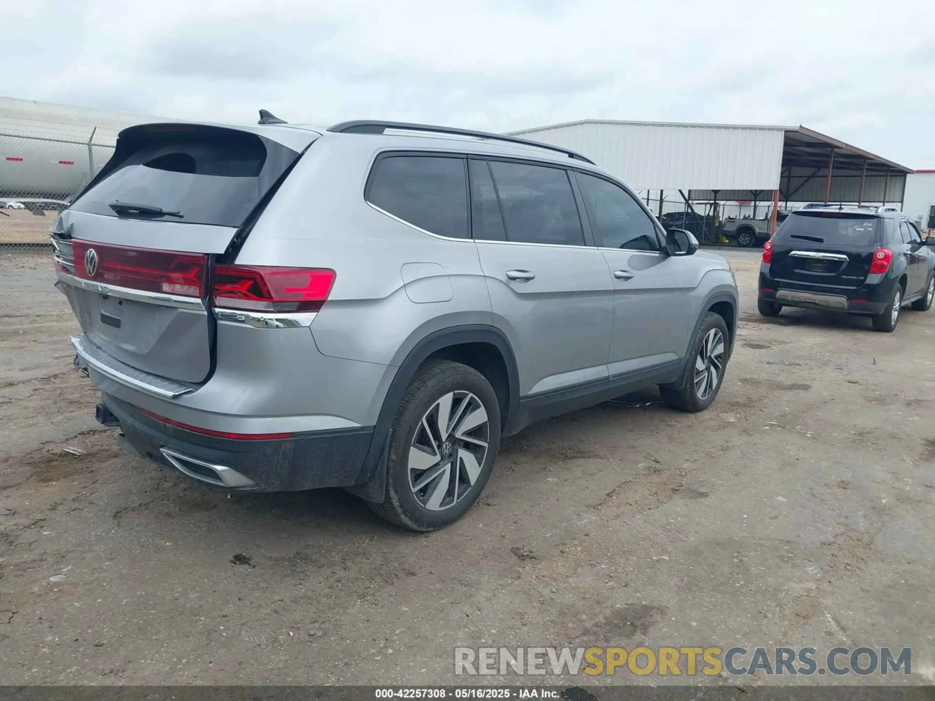 4 fotografías del automóvil dañado 1V2WR2CA6RC574936 VOLKSWAGEN ATLAS 2024
