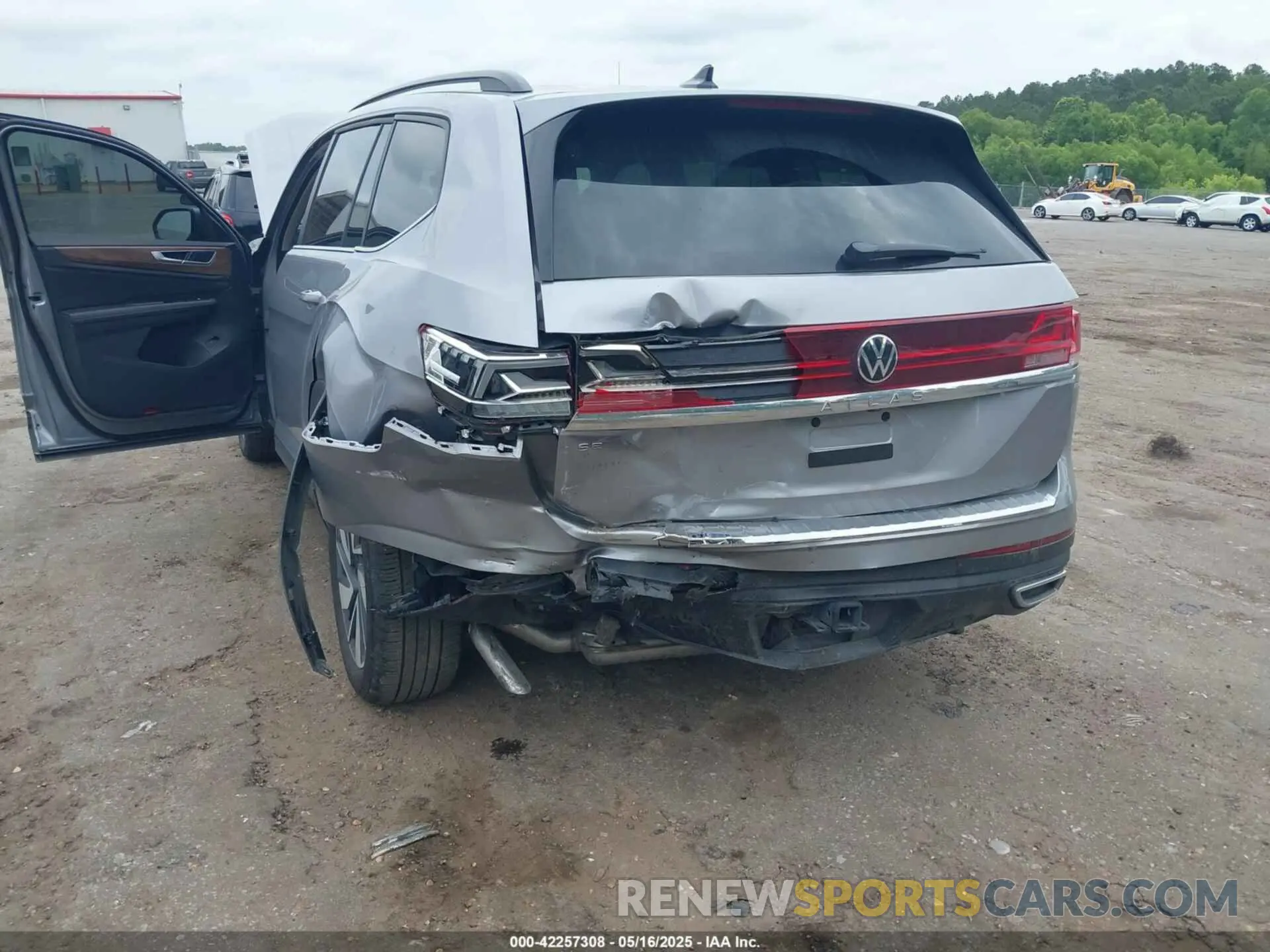 6 fotografías del automóvil dañado 1V2WR2CA6RC574936 VOLKSWAGEN ATLAS 2024