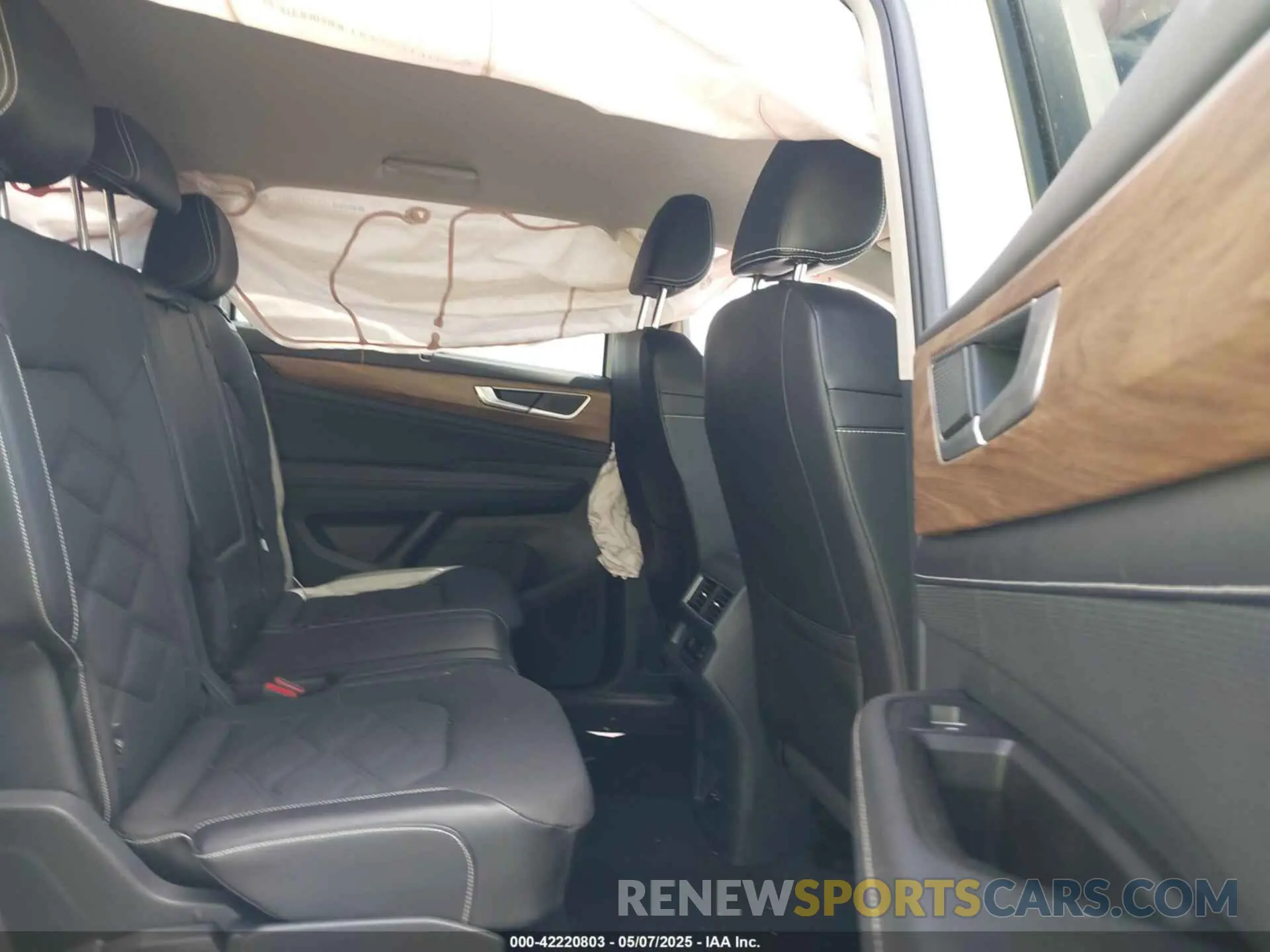 8 fotografías del automóvil dañado 1V2WR2CA8RC546121 VOLKSWAGEN ATLAS 2024