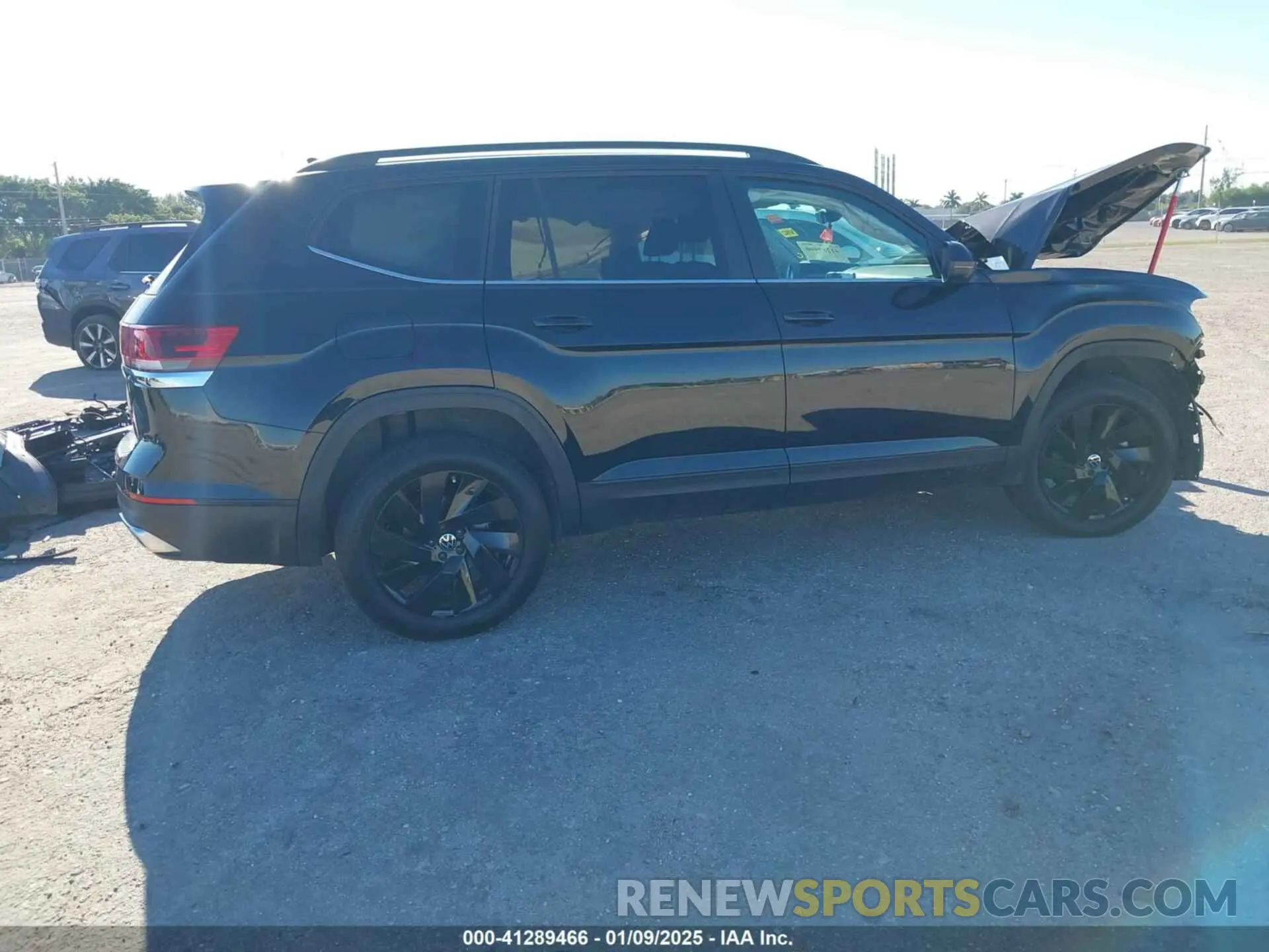 4 fotografías del automóvil dañado 1V2WR2CAXRC522063 VOLKSWAGEN ATLAS 2024
