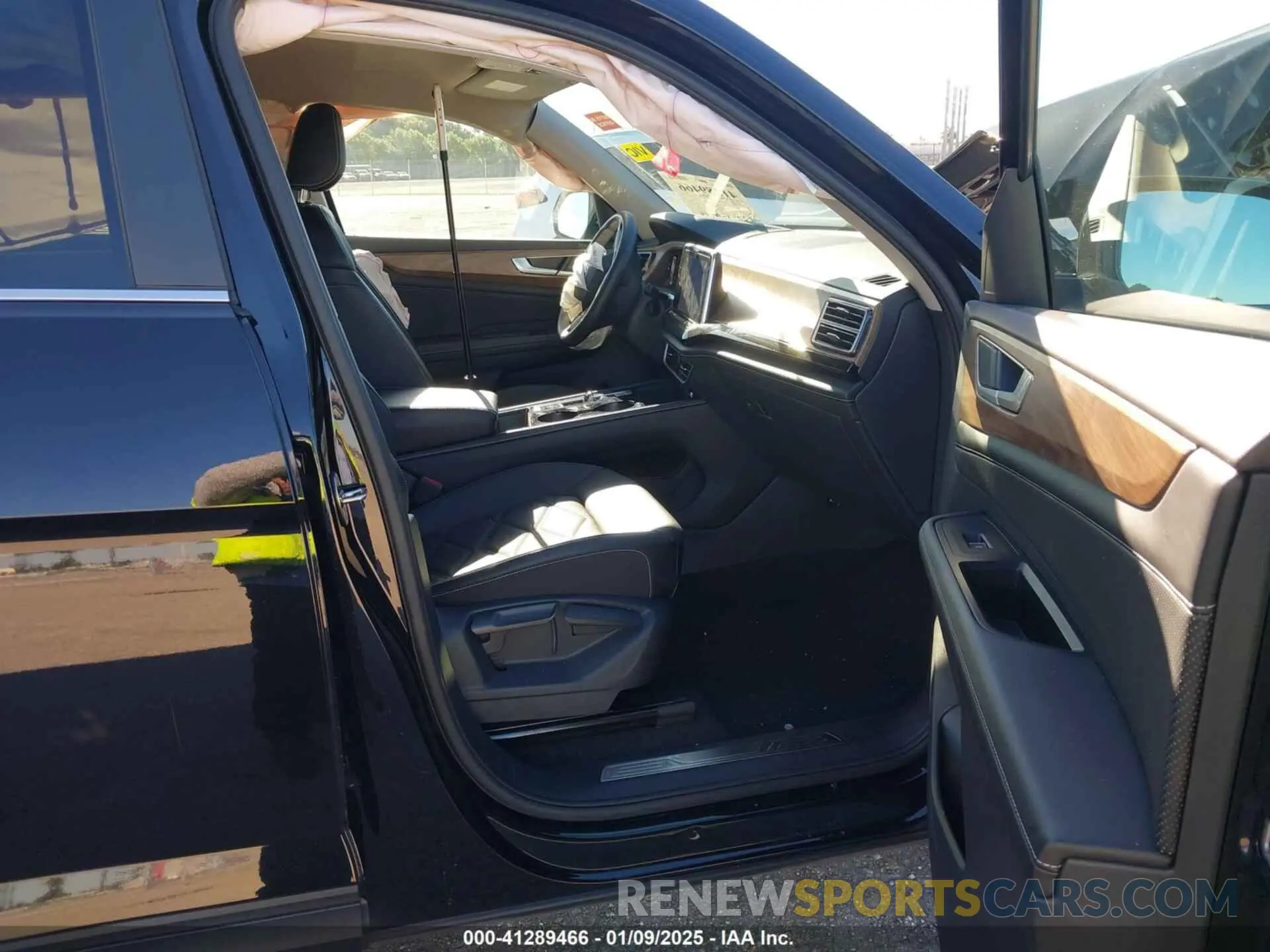 5 fotografías del automóvil dañado 1V2WR2CAXRC522063 VOLKSWAGEN ATLAS 2024