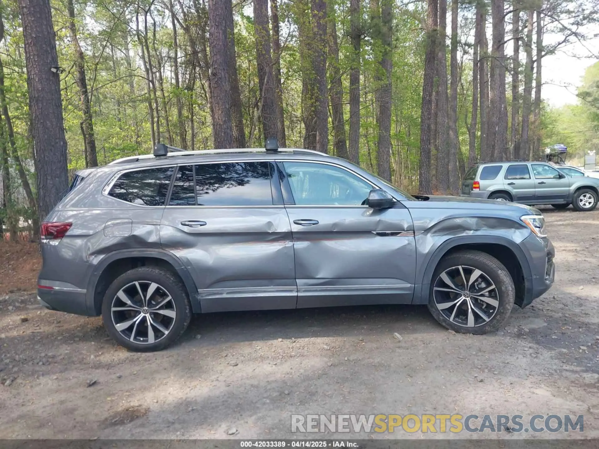 13 fotografías del automóvil dañado 1V2FR2CA0SC522921 VOLKSWAGEN ATLAS 2025