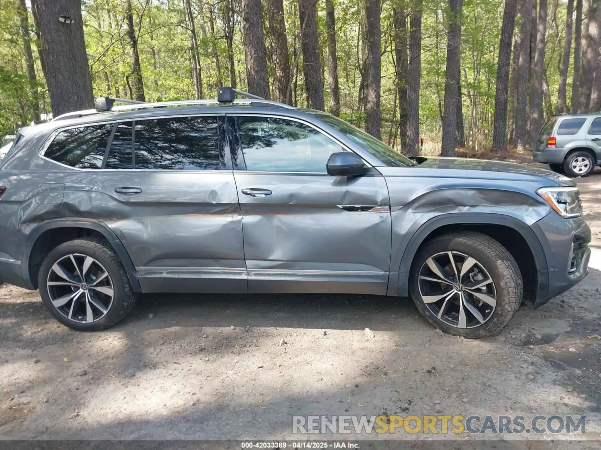6 fotografías del automóvil dañado 1V2FR2CA0SC522921 VOLKSWAGEN ATLAS 2025