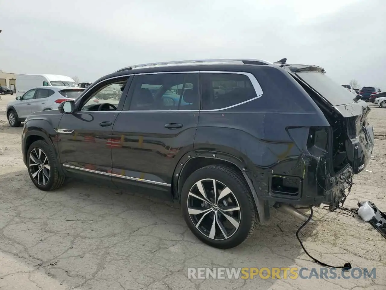 2 fotografías del automóvil dañado 1V2FR2CA8SC512394 VOLKSWAGEN ATLAS 2025