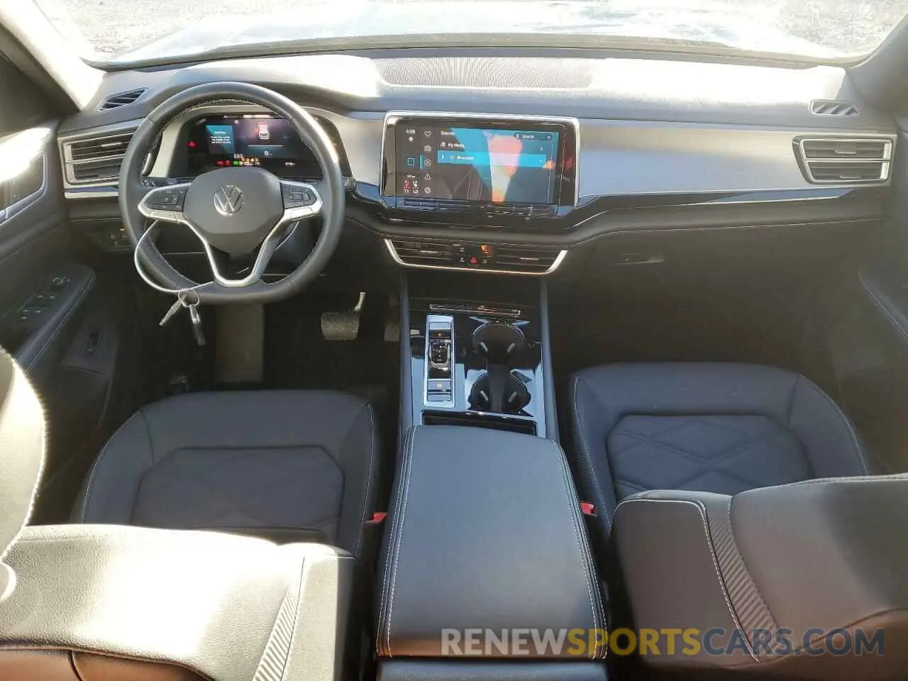 8 fotografías del automóvil dañado 1V2HE2CA6SC200594 VOLKSWAGEN ATLAS 2025