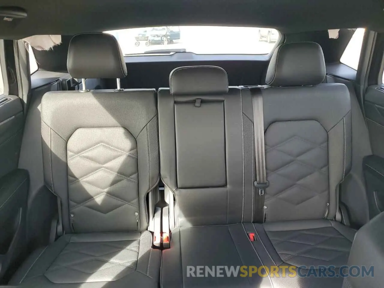 10 fotografías del automóvil dañado 1V2HE2CAXSC204650 VOLKSWAGEN ATLAS 2025
