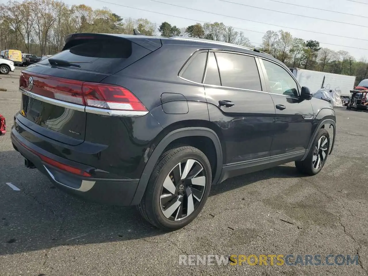 3 fotografías del automóvil dañado 1V2HE2CAXSC204650 VOLKSWAGEN ATLAS 2025