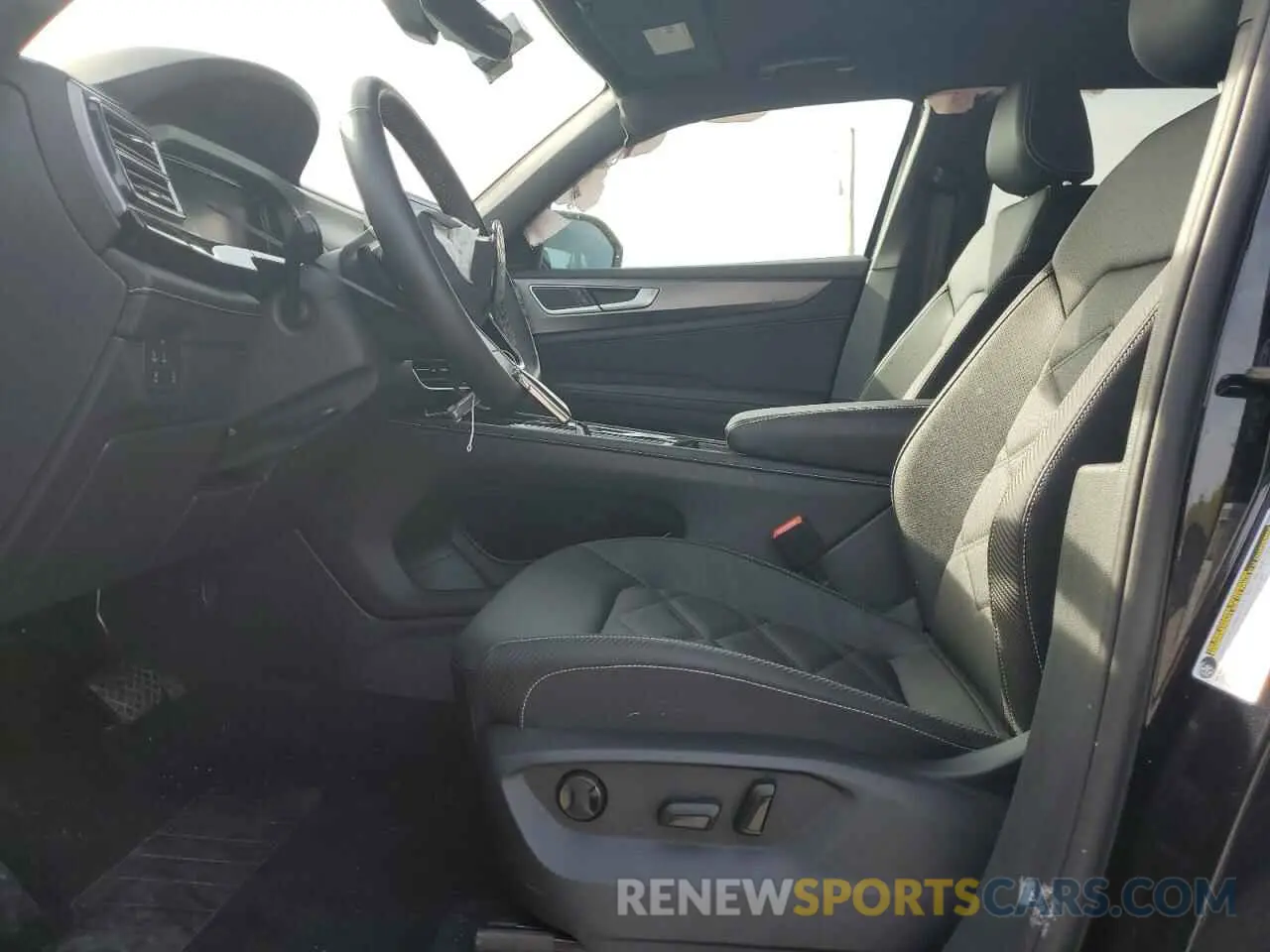7 fotografías del automóvil dañado 1V2HE2CAXSC204650 VOLKSWAGEN ATLAS 2025