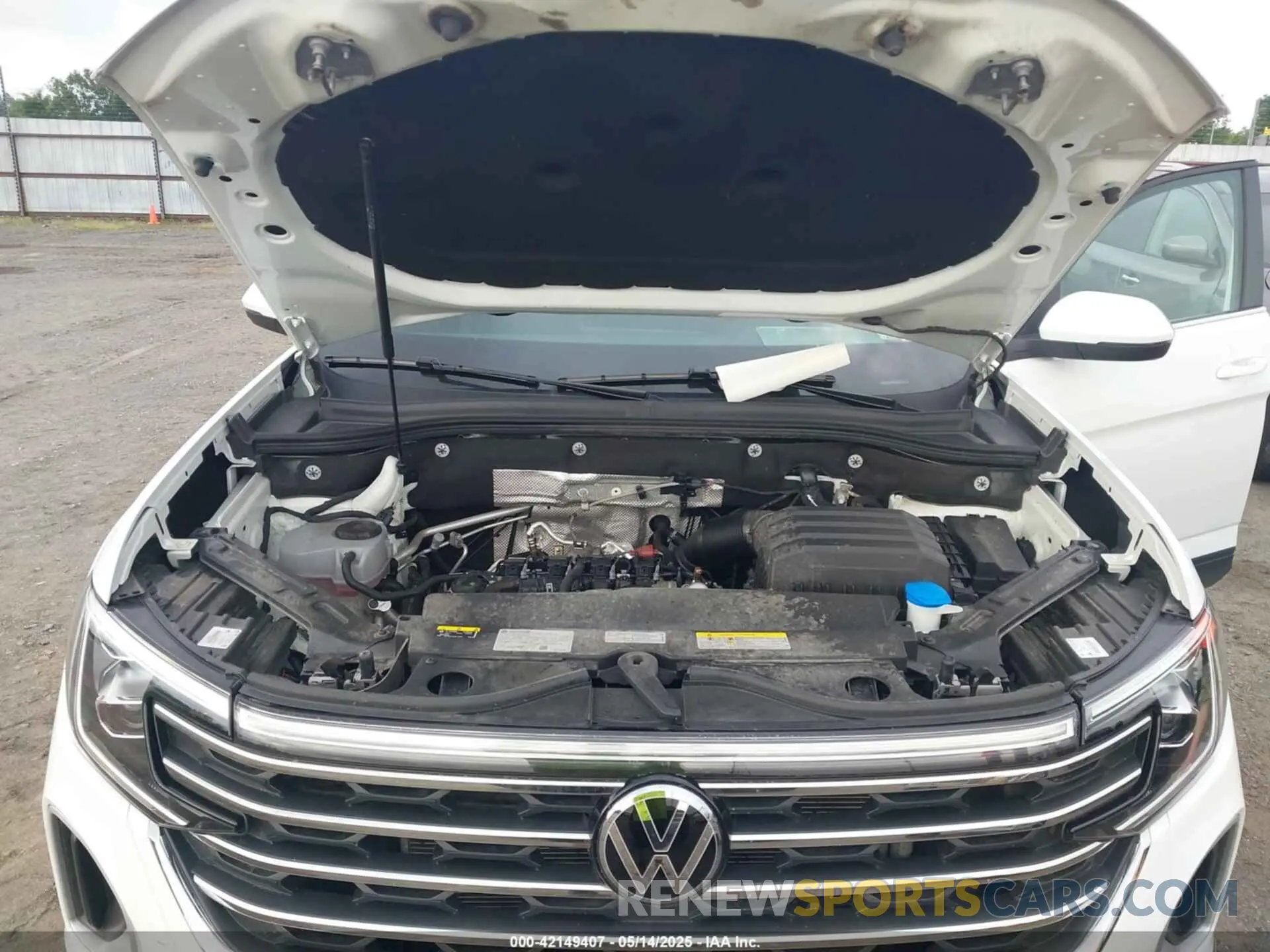 10 fotografías del automóvil dañado 1V2HR2CAXSC505813 VOLKSWAGEN ATLAS 2025