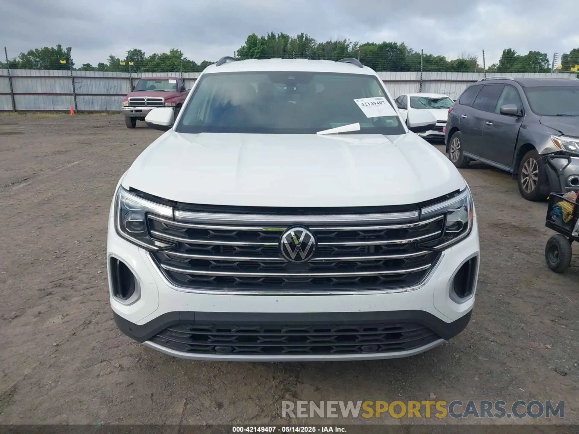 12 fotografías del automóvil dañado 1V2HR2CAXSC505813 VOLKSWAGEN ATLAS 2025