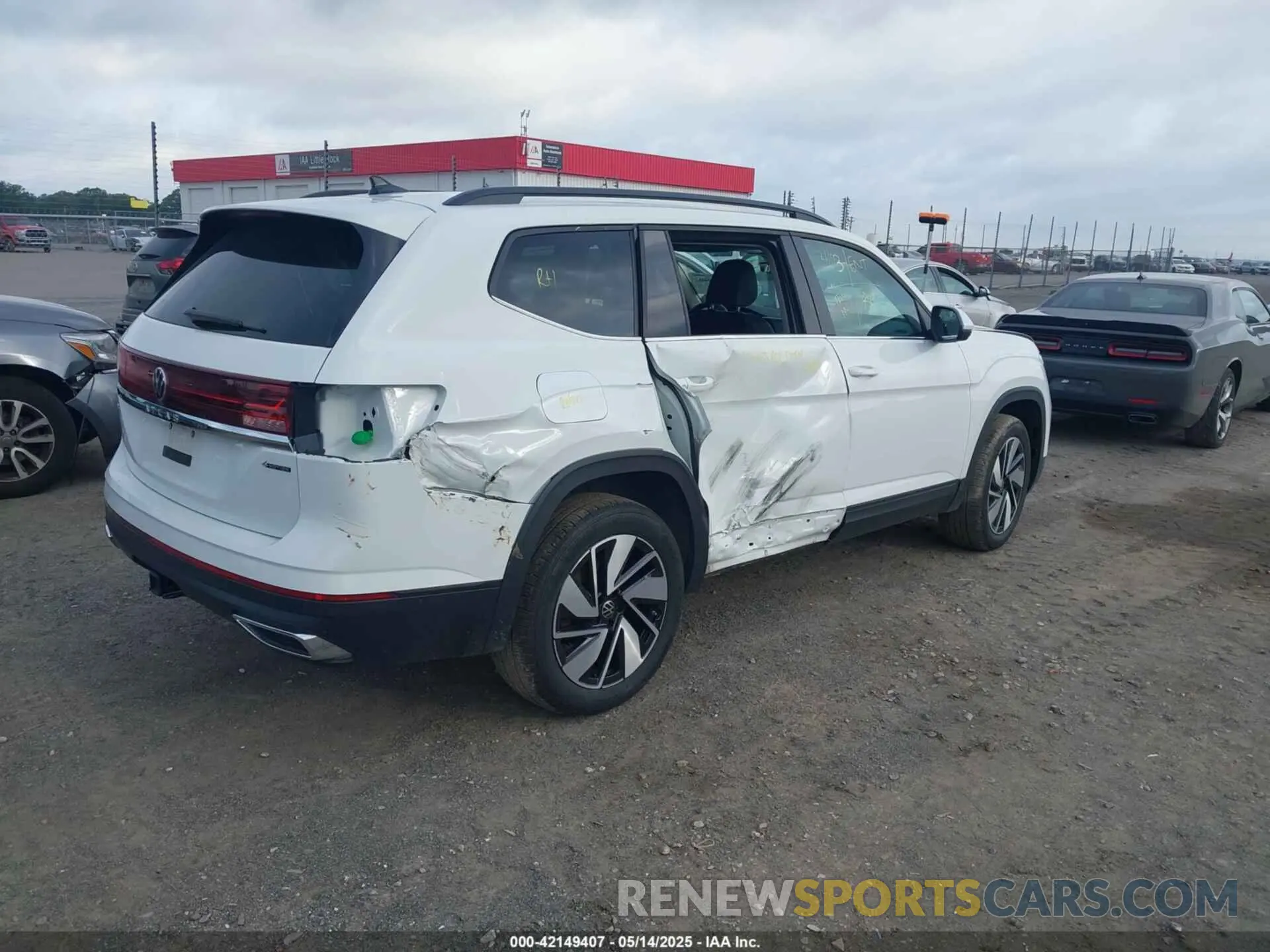 4 fotografías del automóvil dañado 1V2HR2CAXSC505813 VOLKSWAGEN ATLAS 2025