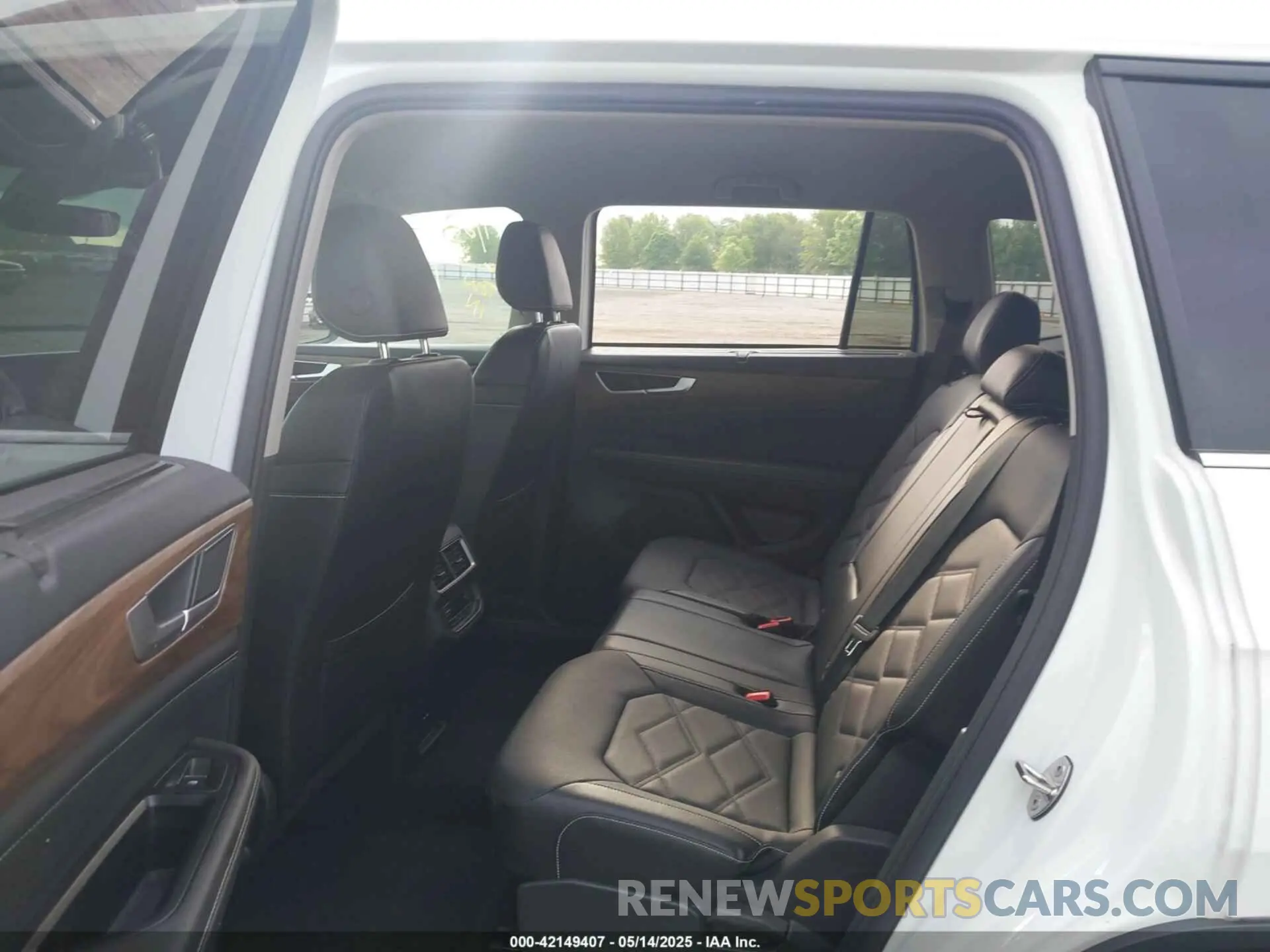 8 fotografías del automóvil dañado 1V2HR2CAXSC505813 VOLKSWAGEN ATLAS 2025