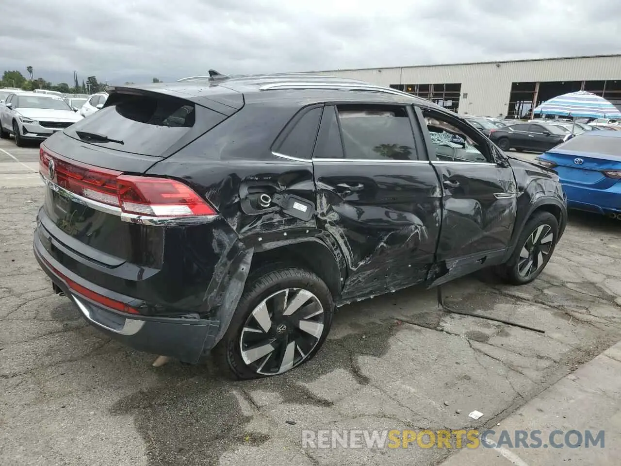 3 fotografías del automóvil dañado 1V2WE2CA0SC204826 VOLKSWAGEN ATLAS 2025