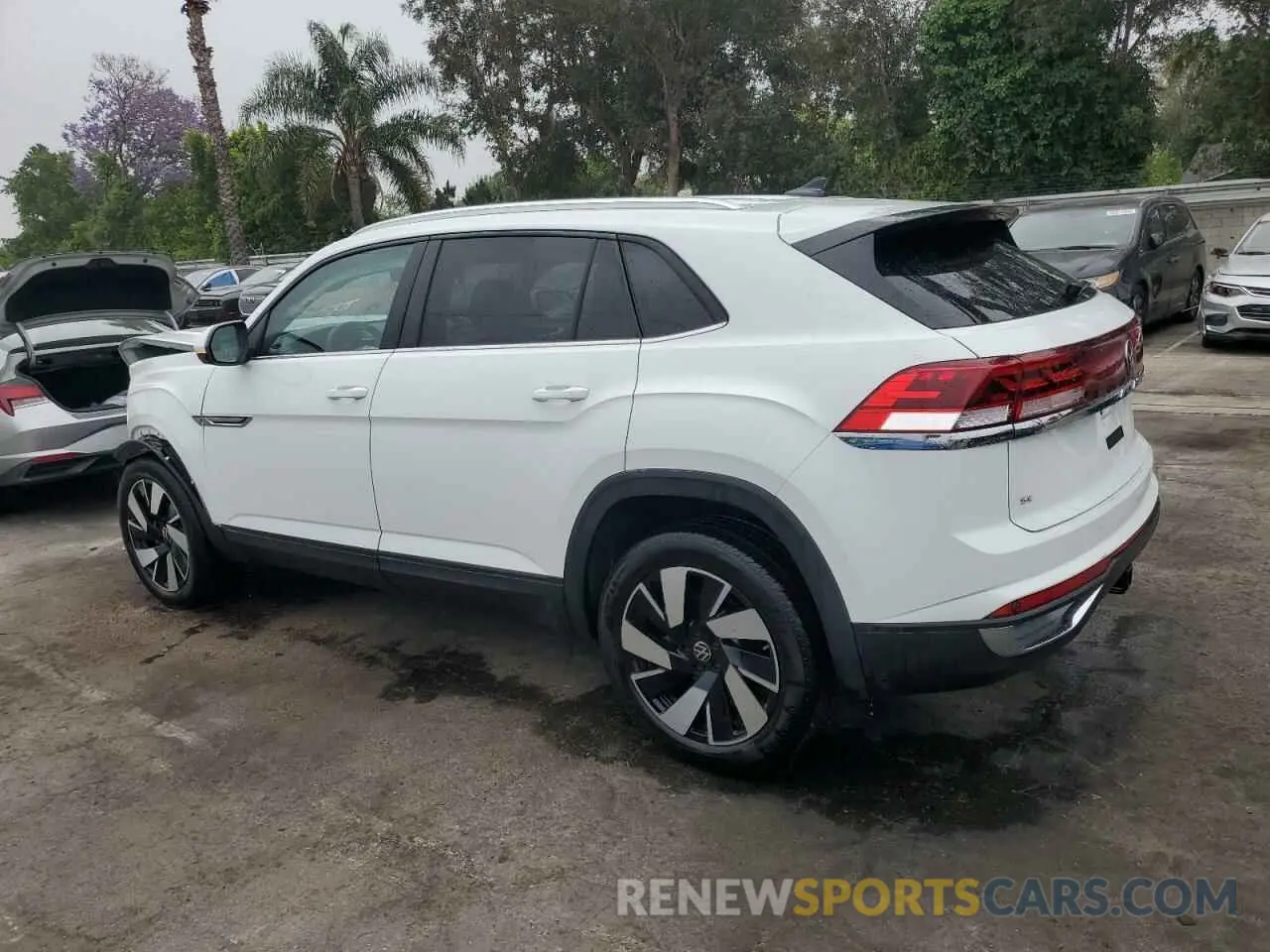 2 fotografías del automóvil dañado 1V2WE2CA6SC200148 VOLKSWAGEN ATLAS 2025