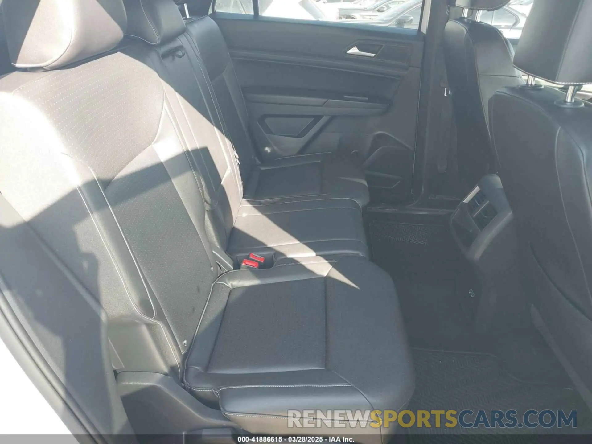 8 fotografías del automóvil dañado 1V21E2CA8LC226956 VOLKSWAGEN ATLAS CROSS SPORT 2020