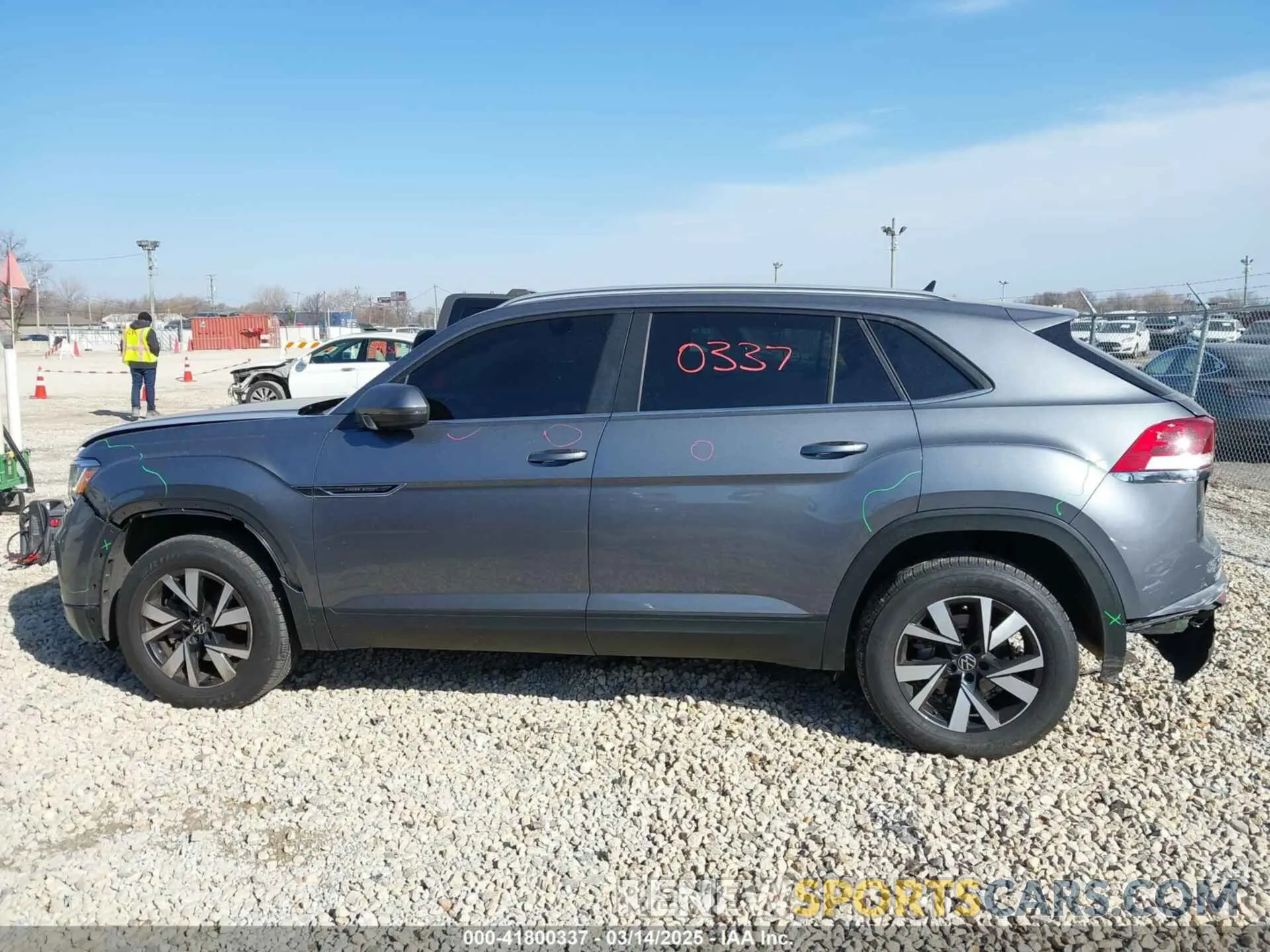 14 fotografías del automóvil dañado 1V24C2CAXLC203018 VOLKSWAGEN ATLAS CROSS SPORT 2020