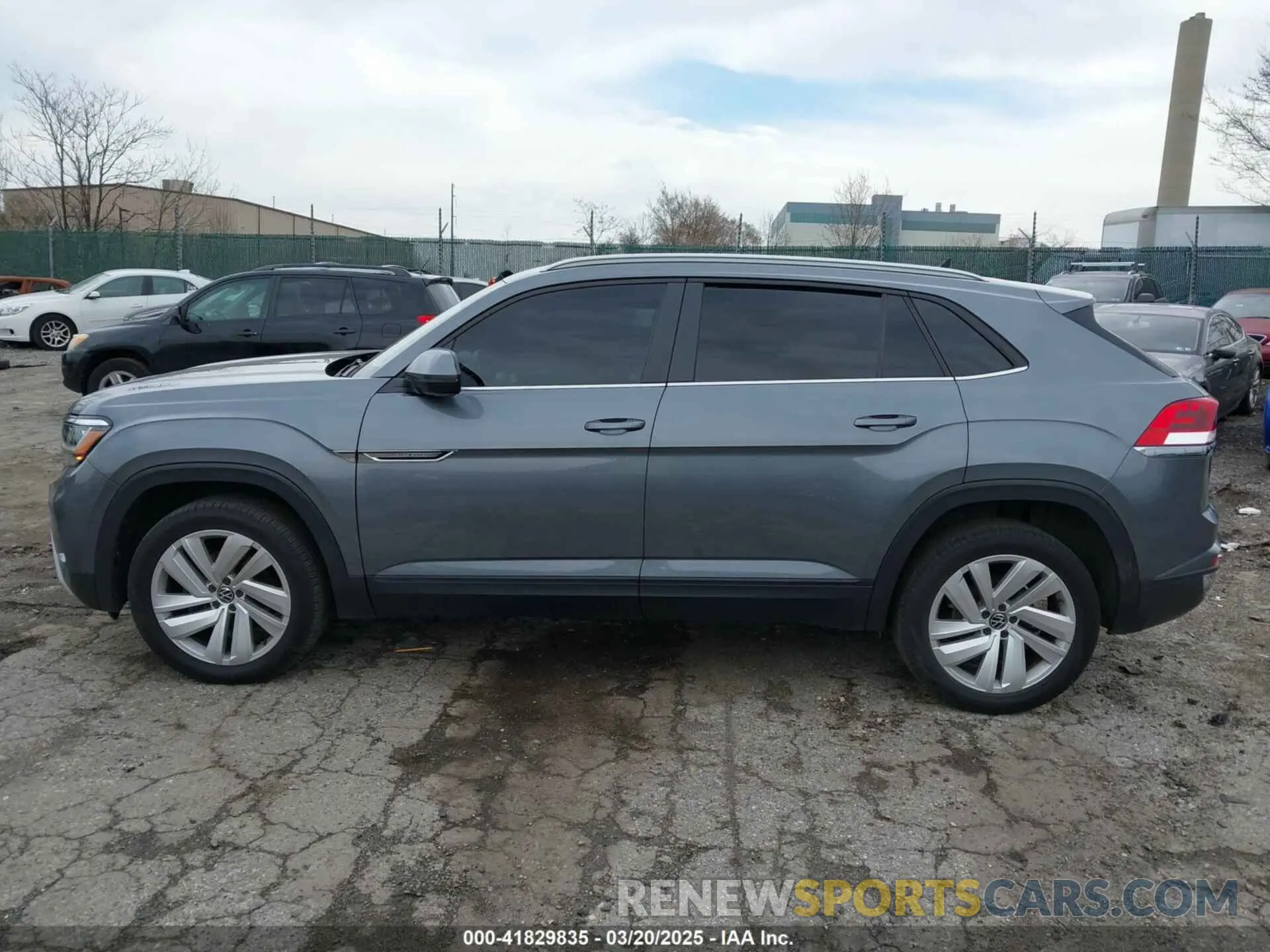 14 fotografías del automóvil dañado 1V25C2CA1LC201646 VOLKSWAGEN ATLAS CROSS SPORT 2020