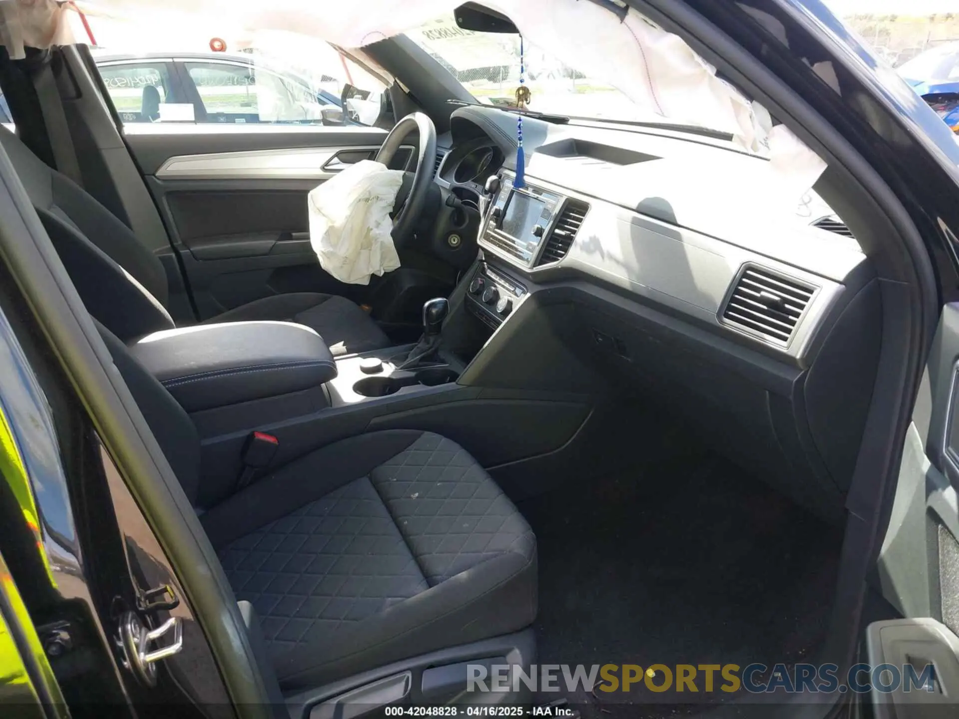 5 fotografías del automóvil dañado 1V2GC2CA7LC232294 VOLKSWAGEN ATLAS CROSS SPORT 2020