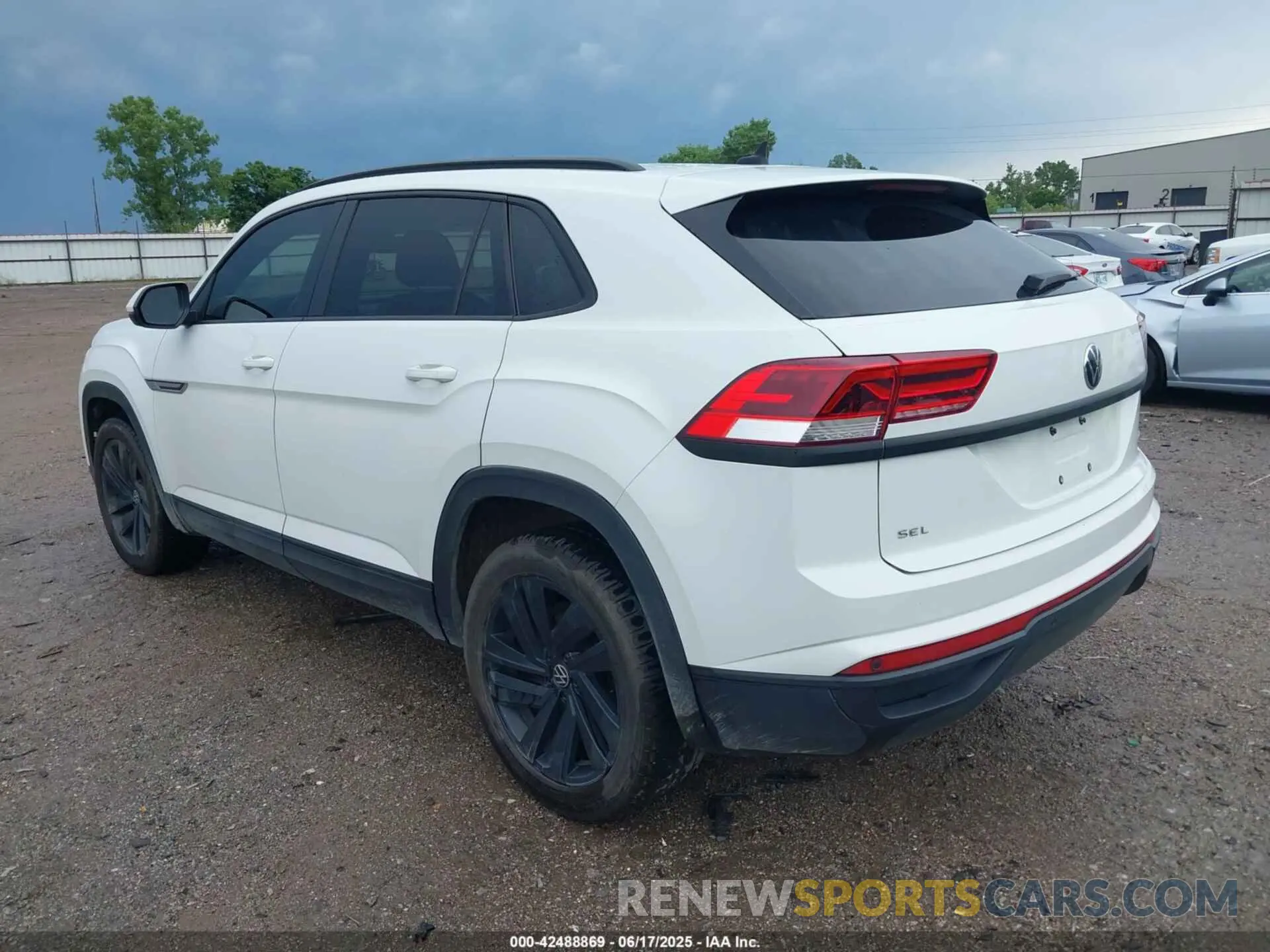 3 fotografías del automóvil dañado 1V2MC2CA6LC228546 VOLKSWAGEN ATLAS CROSS SPORT 2020
