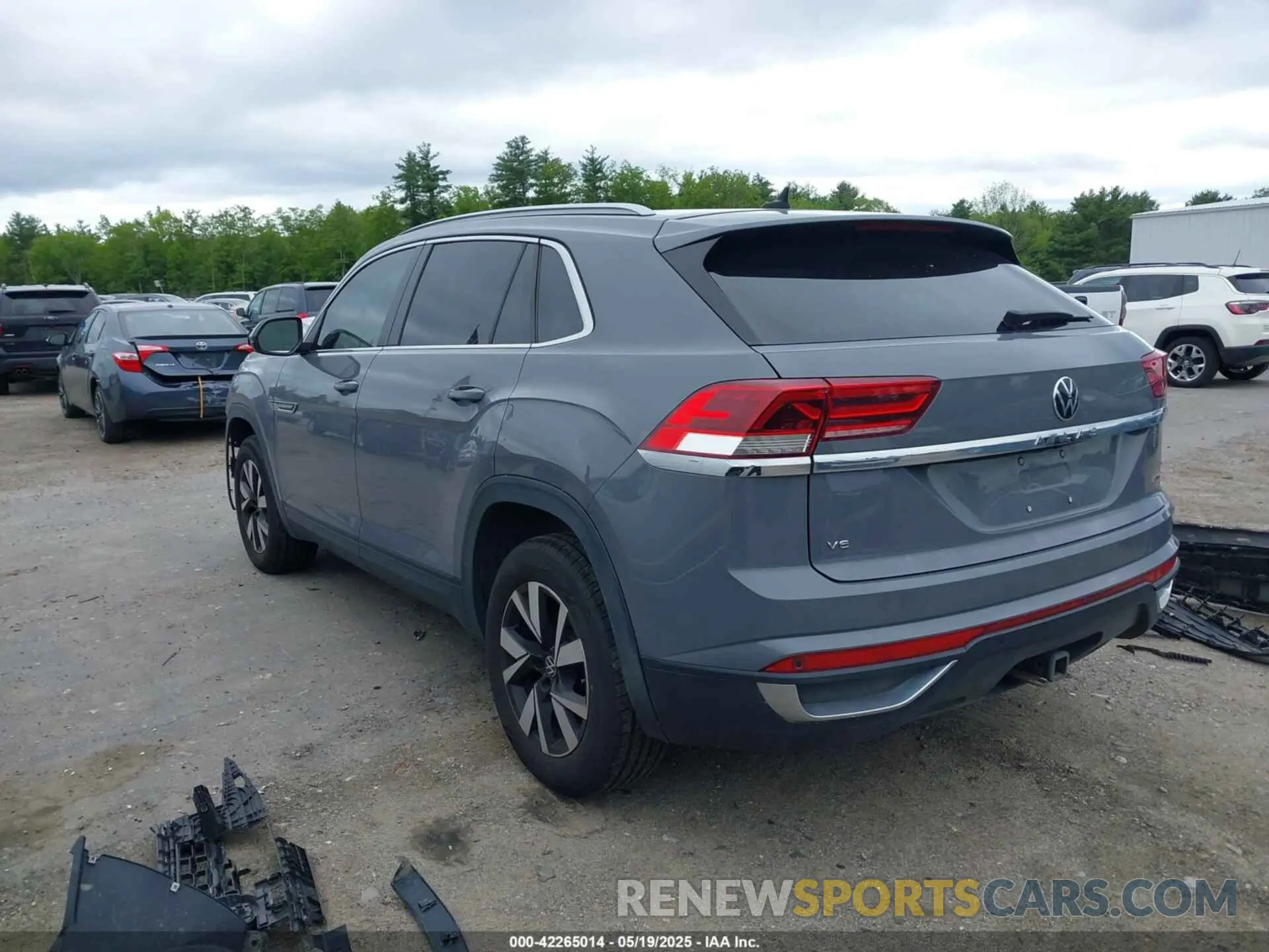 3 fotografías del automóvil dañado 1V2ME2CA3LC220933 VOLKSWAGEN ATLAS CROSS SPORT 2020