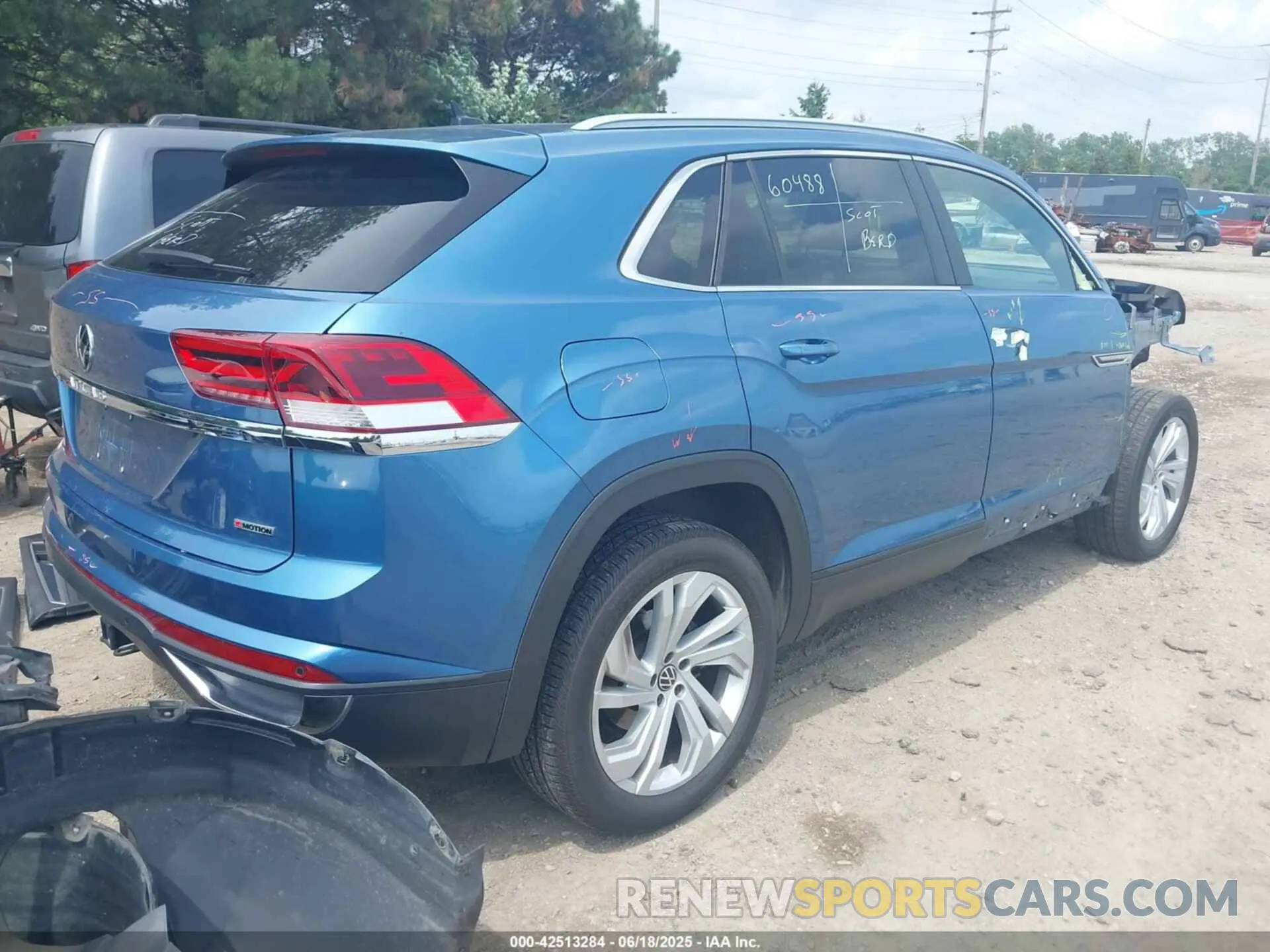 4 fotografías del automóvil dañado 1V2ME2CA4LC214929 VOLKSWAGEN ATLAS CROSS SPORT 2020