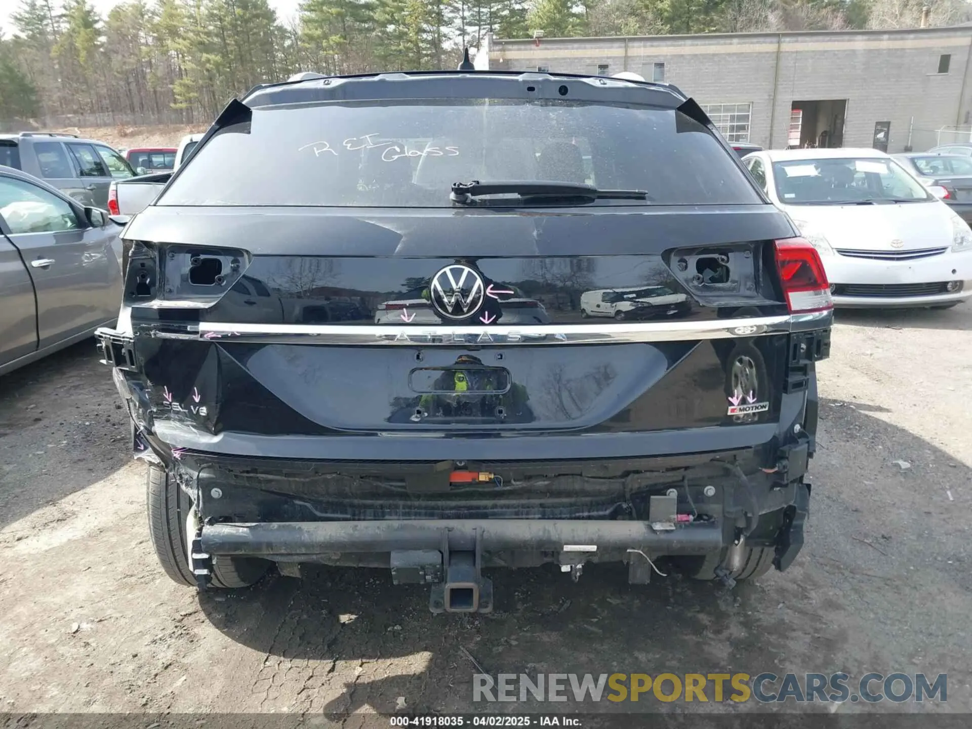 17 fotografías del automóvil dañado 1V2ME2CA4LC231682 VOLKSWAGEN ATLAS CROSS SPORT 2020