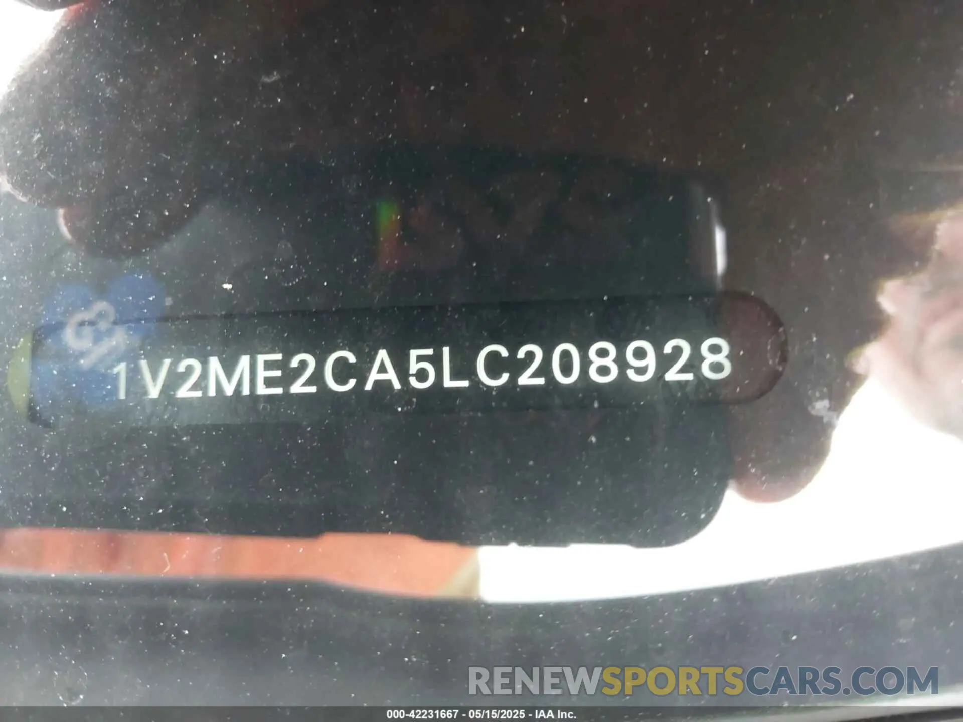 17 fotografías del automóvil dañado 1V2ME2CA5LC208928 VOLKSWAGEN ATLAS CROSS SPORT 2020