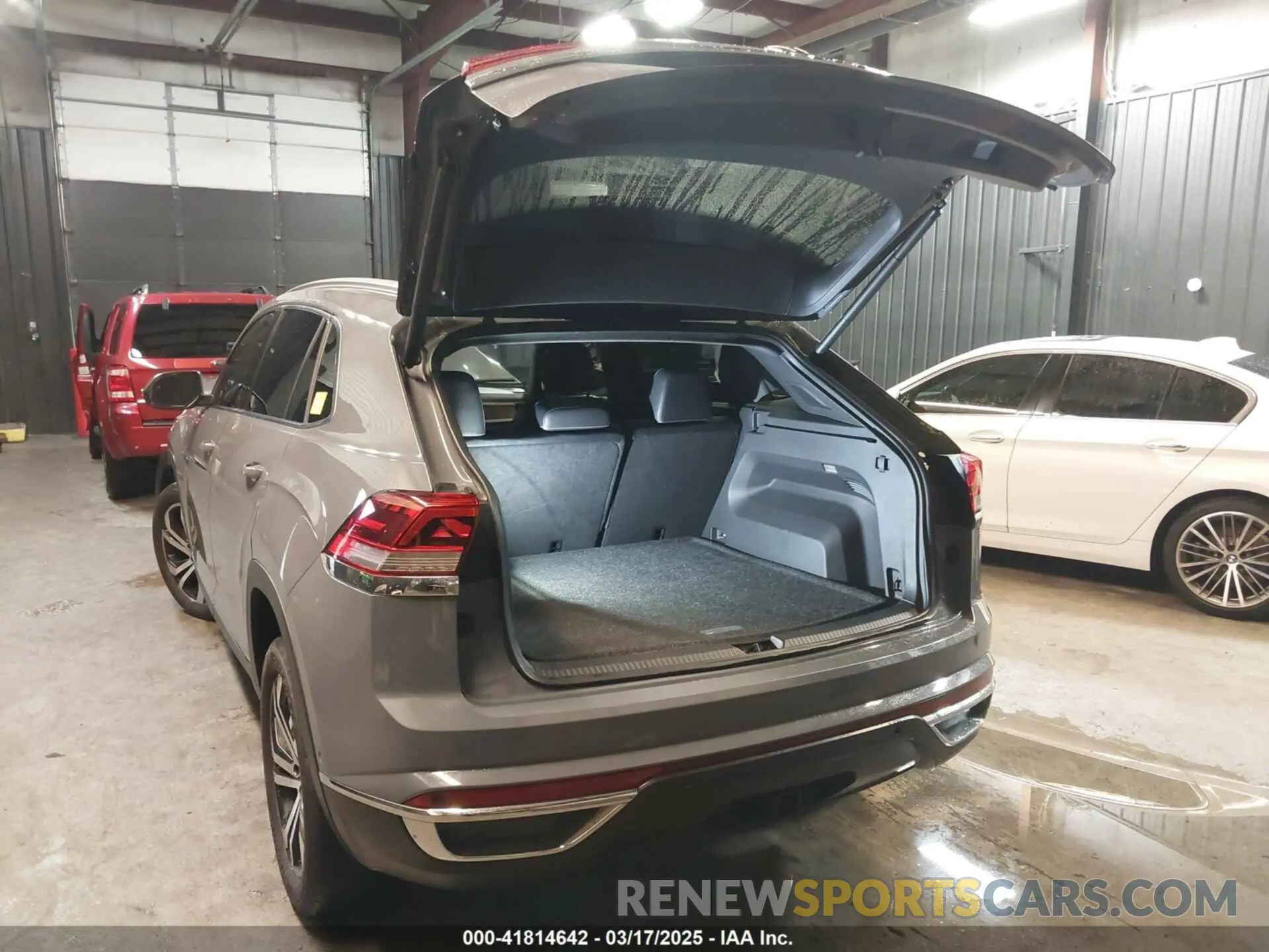 3 fotografías del automóvil dañado 1V2NE2CA7LC214671 VOLKSWAGEN ATLAS CROSS SPORT 2020