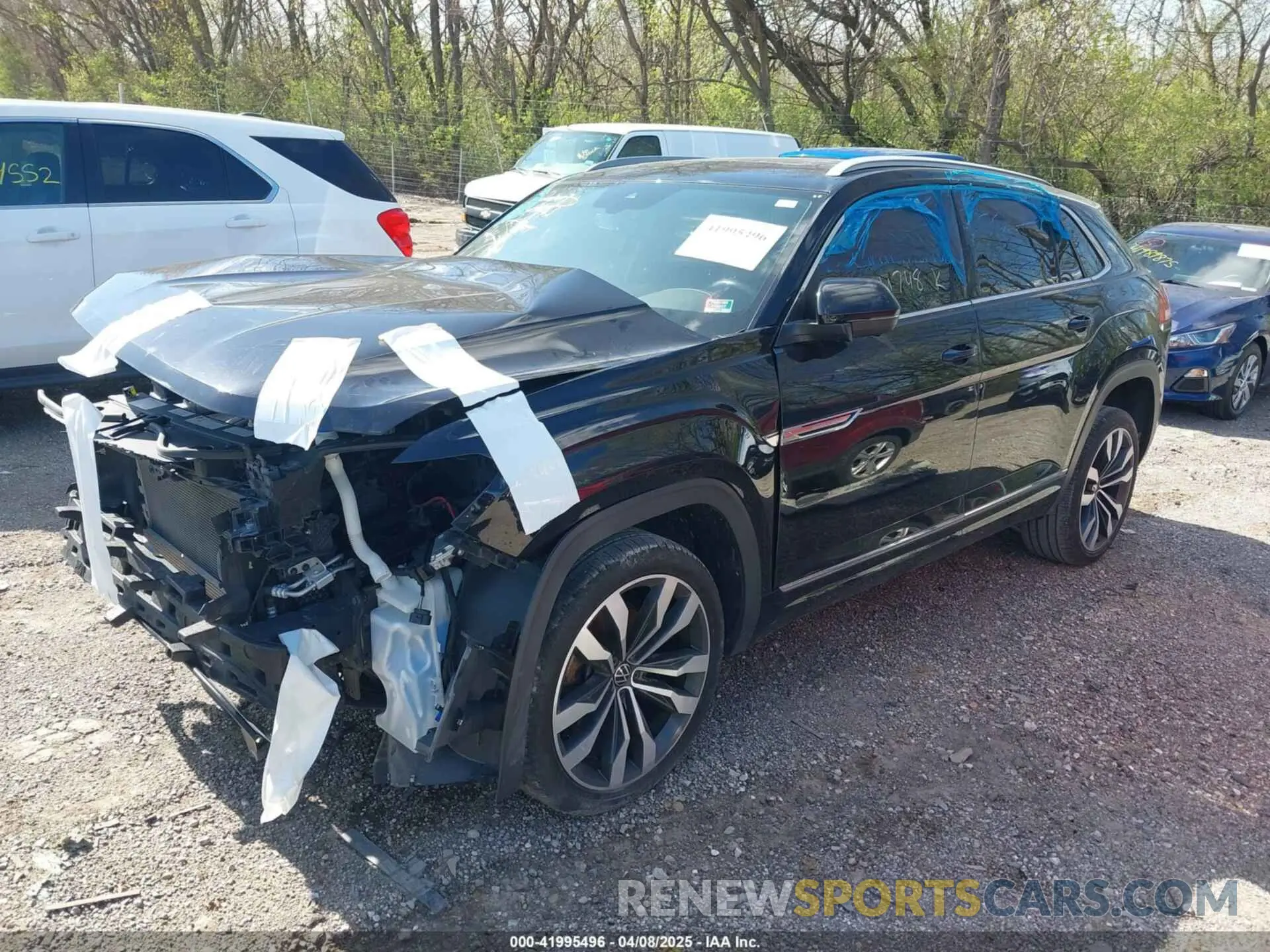 2 fotografías del automóvil dañado 1V2TE2CA1LC224748 VOLKSWAGEN ATLAS CROSS SPORT 2020
