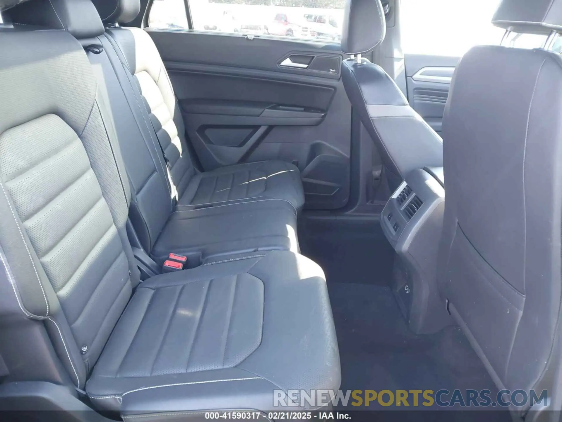 8 fotografías del automóvil dañado 1V2TE2CA9LC224044 VOLKSWAGEN ATLAS CROSS SPORT 2020