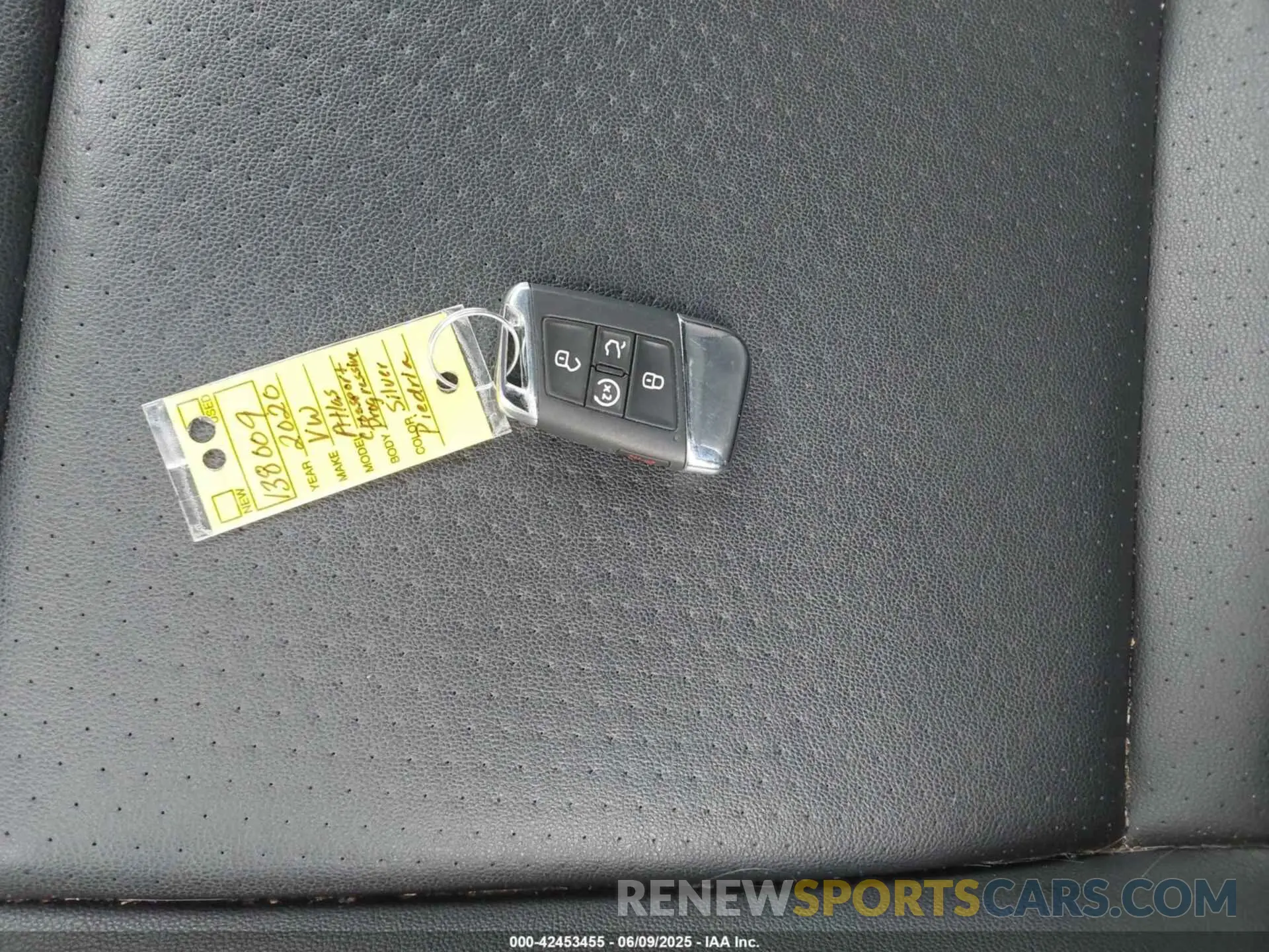 11 fotografías del automóvil dañado 1V2YC2CA1LC204740 VOLKSWAGEN ATLAS CROSS SPORT 2020