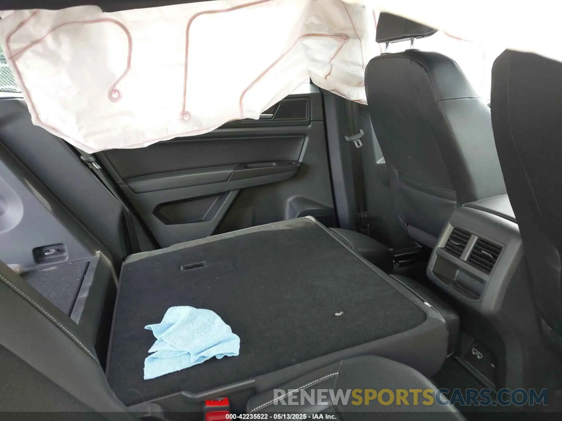 8 fotografías del automóvil dañado 1V2YC2CA4LC215683 VOLKSWAGEN ATLAS CROSS SPORT 2020
