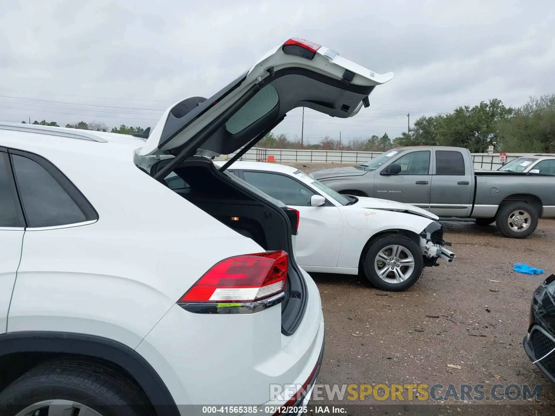 18 fotografías del automóvil dañado 1V2YE2CA5LC228064 VOLKSWAGEN ATLAS CROSS SPORT 2020