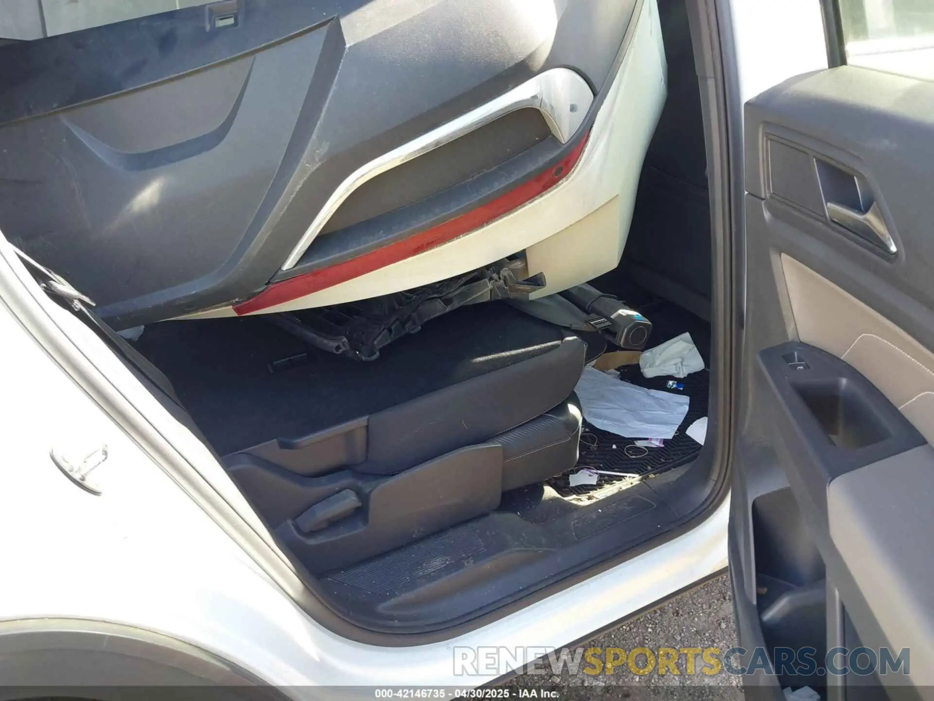 8 fotografías del automóvil dañado 1V2BC2CA4MC221989 VOLKSWAGEN ATLAS CROSS SPORT 2021