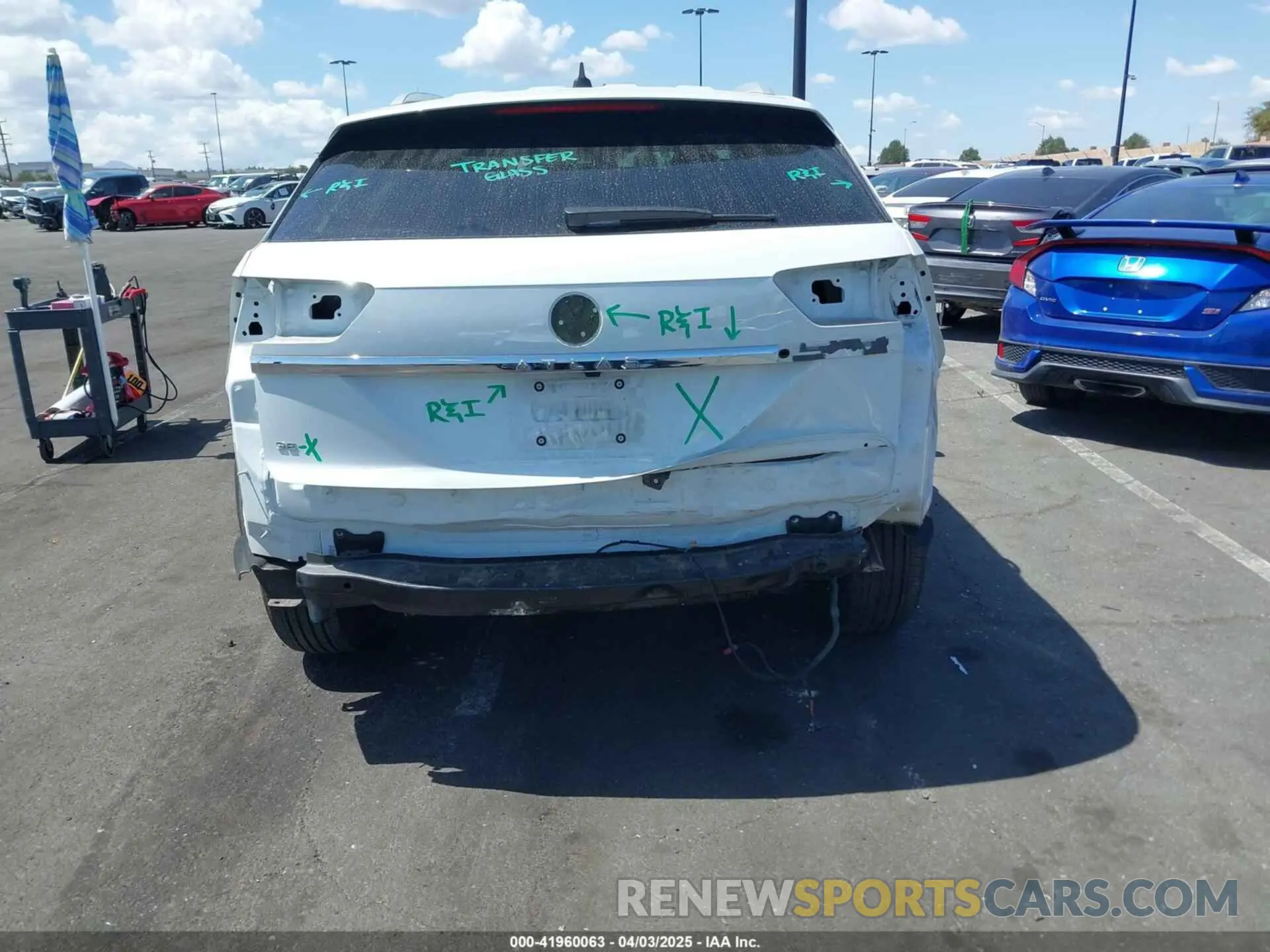 17 fotografías del automóvil dañado 1V2DC2CA7MC204290 VOLKSWAGEN ATLAS CROSS SPORT 2021