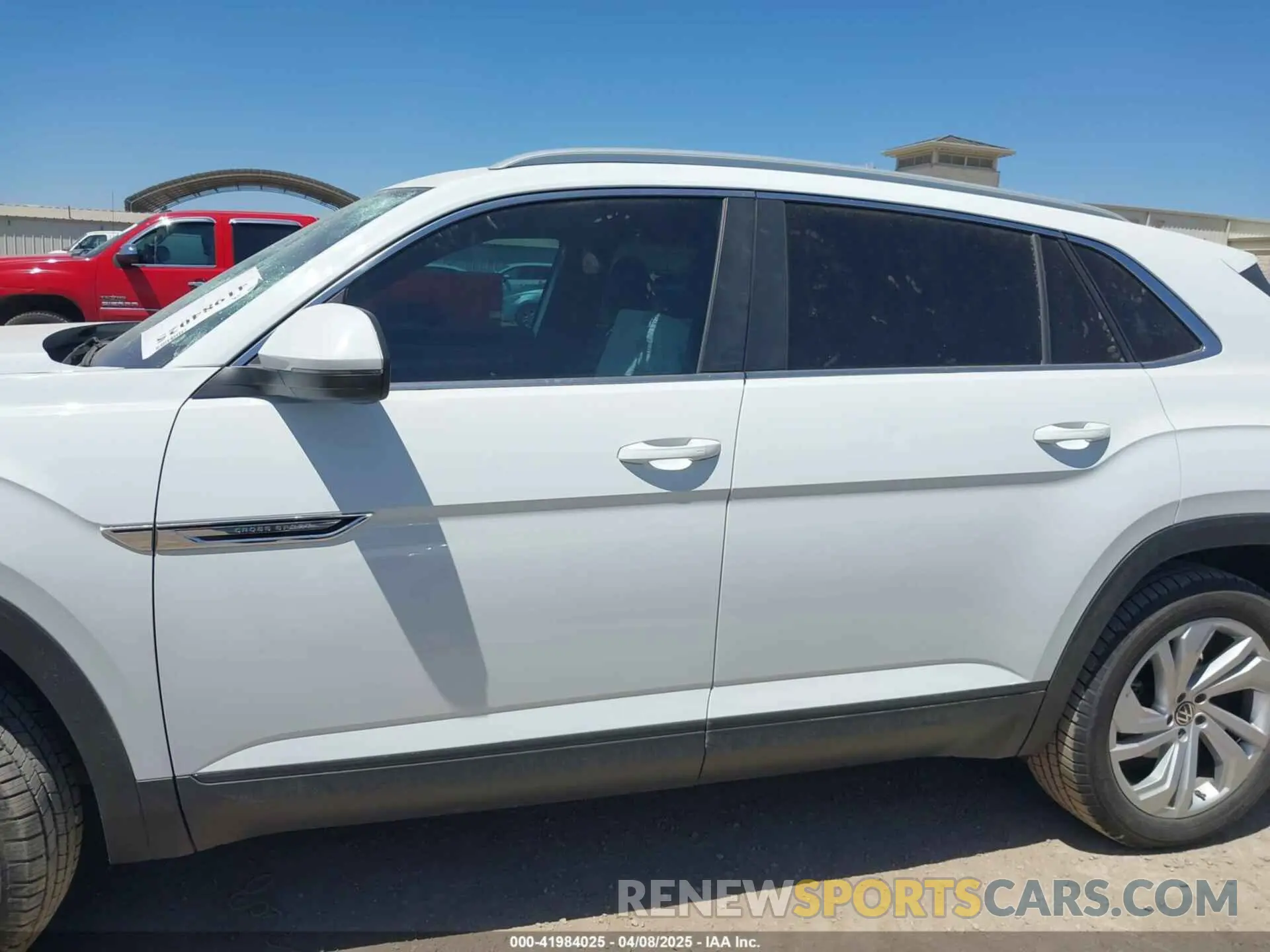 14 fotografías del automóvil dañado 1V2EE2CA8MC202806 VOLKSWAGEN ATLAS CROSS SPORT 2021