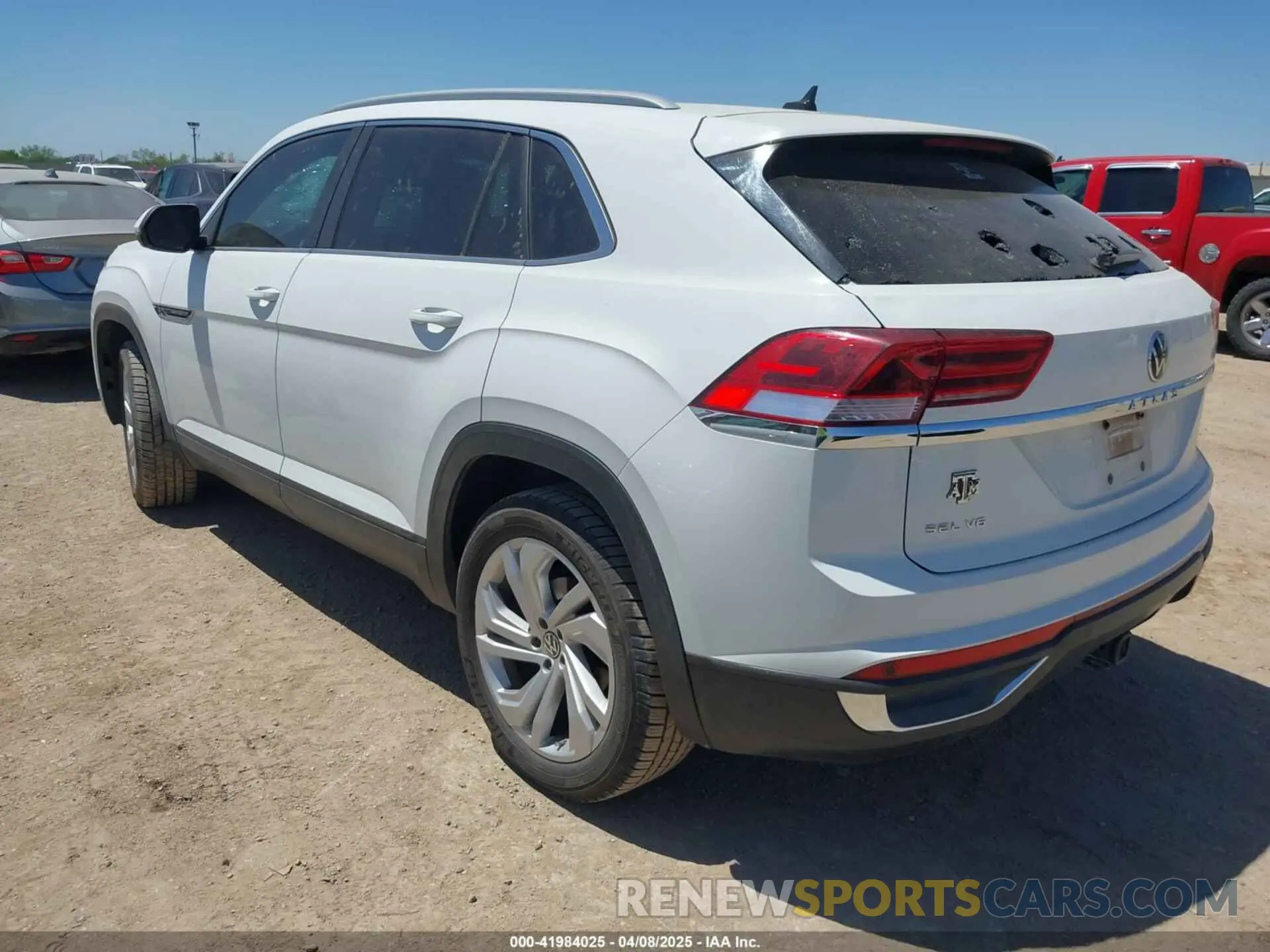 3 fotografías del automóvil dañado 1V2EE2CA8MC202806 VOLKSWAGEN ATLAS CROSS SPORT 2021